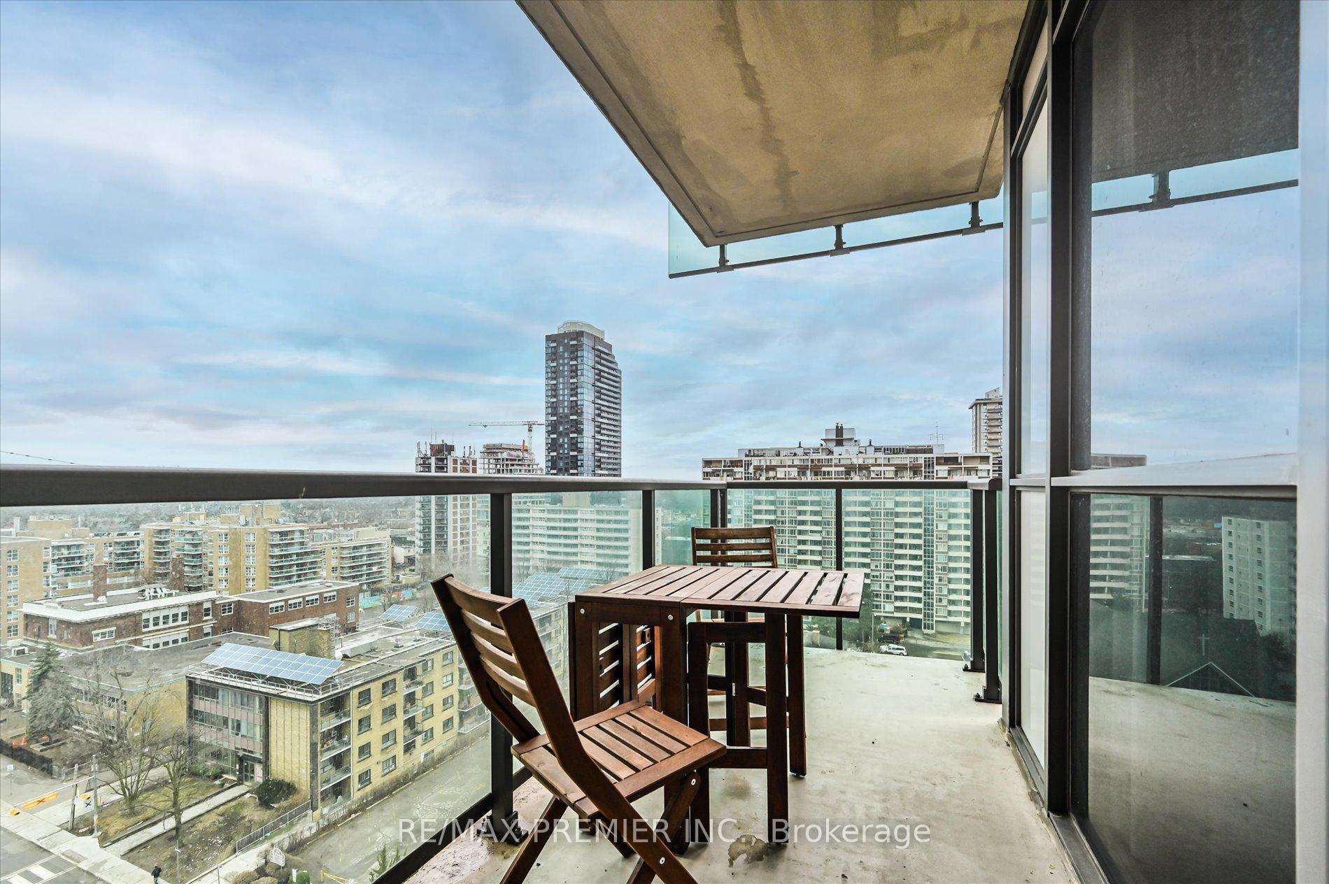 Photo 25 of Unit 1002, 25 Broadway Avenue, Toronto, Mount Pleasant West — HOMEH