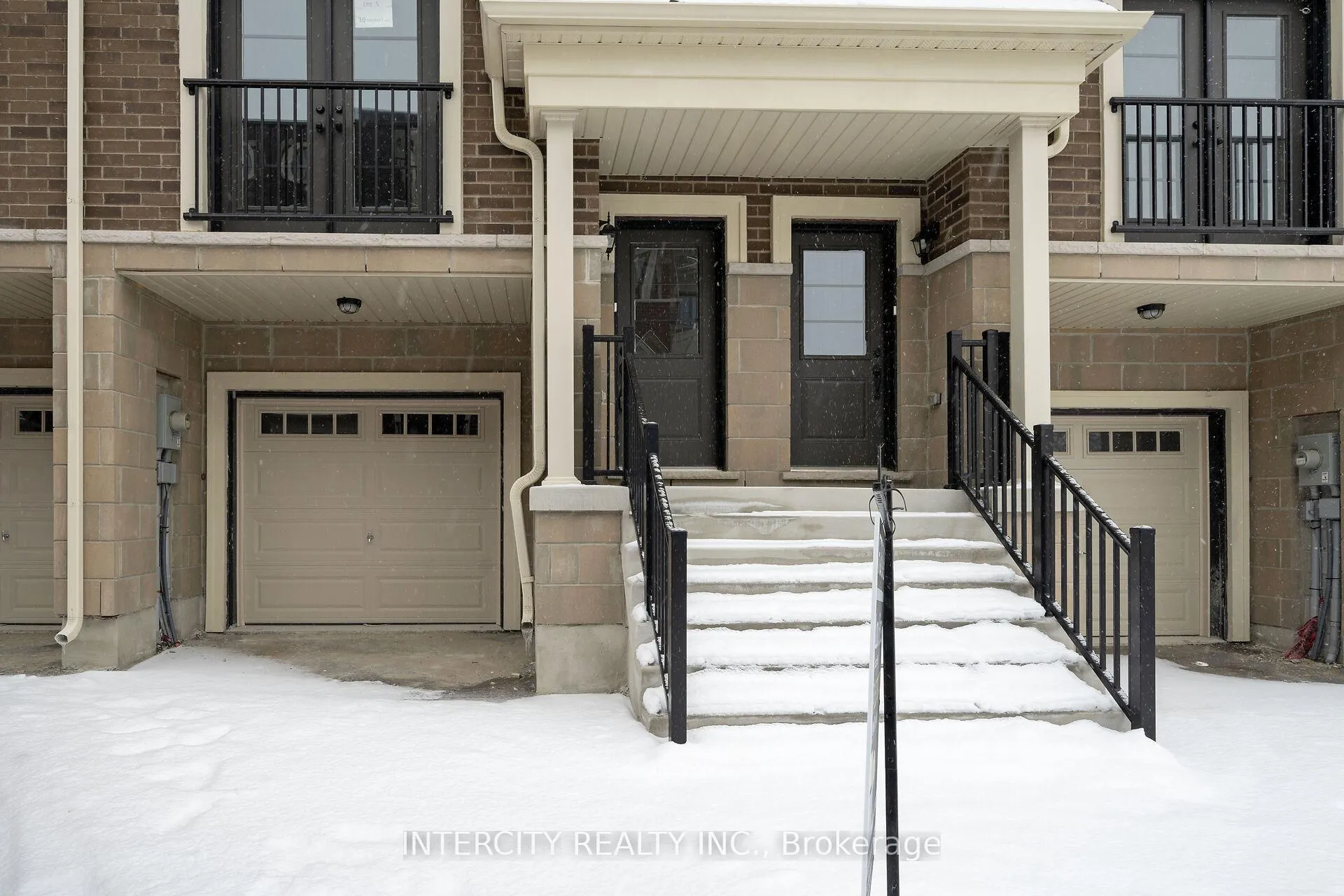 Photo 2 of Unit Unit 5, 19 Marret Lane, Clarington, Newcastle — HOMEH
