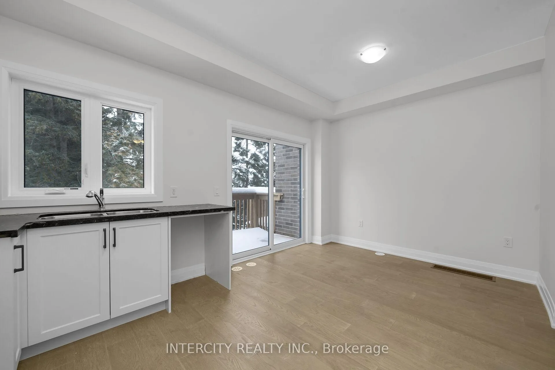 Photo 8 of Unit Unit 5, 19 Marret Lane, Clarington, Newcastle — HOMEH