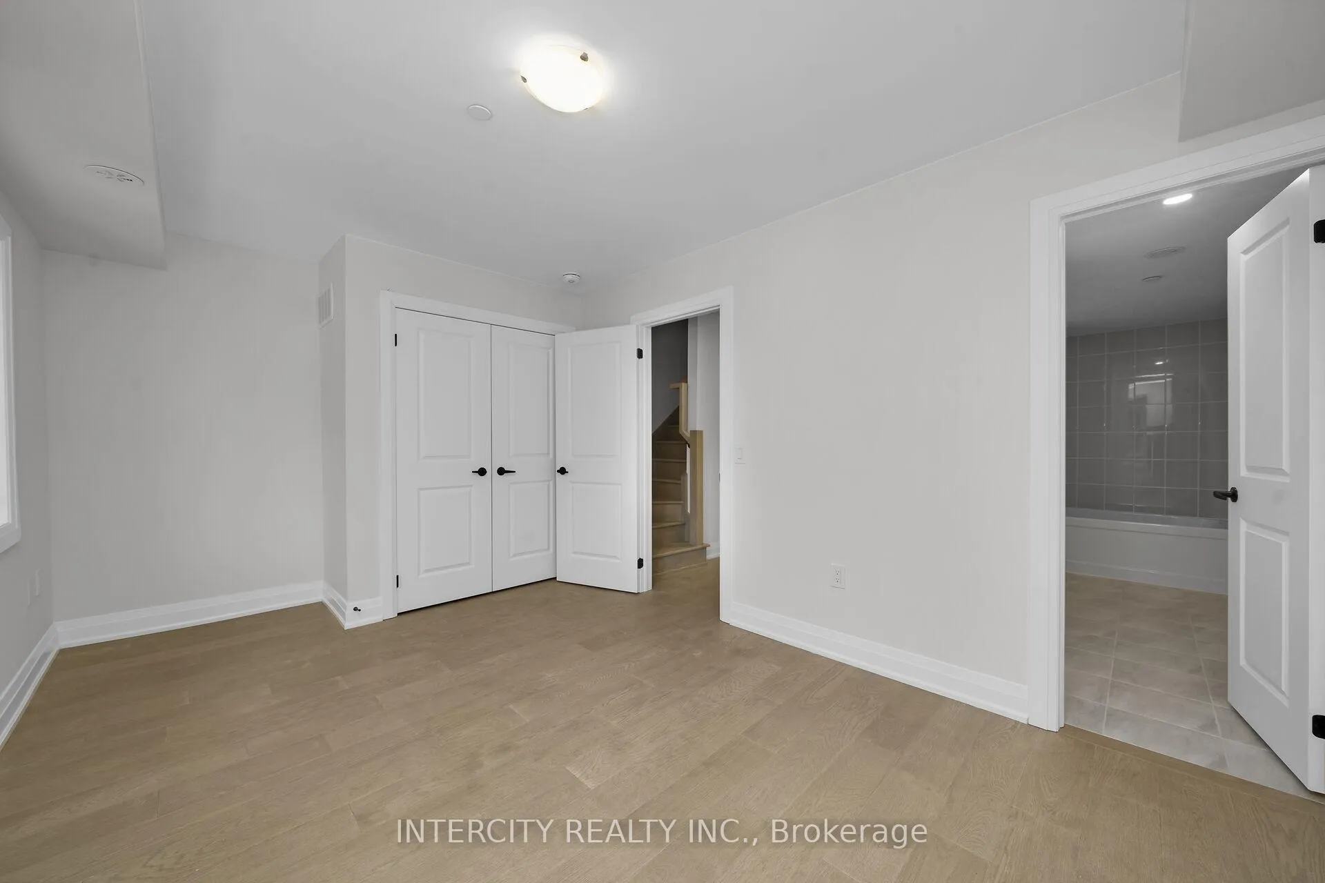 Photo 14 of Unit Unit 5, 19 Marret Lane, Clarington, Newcastle — HOMEH