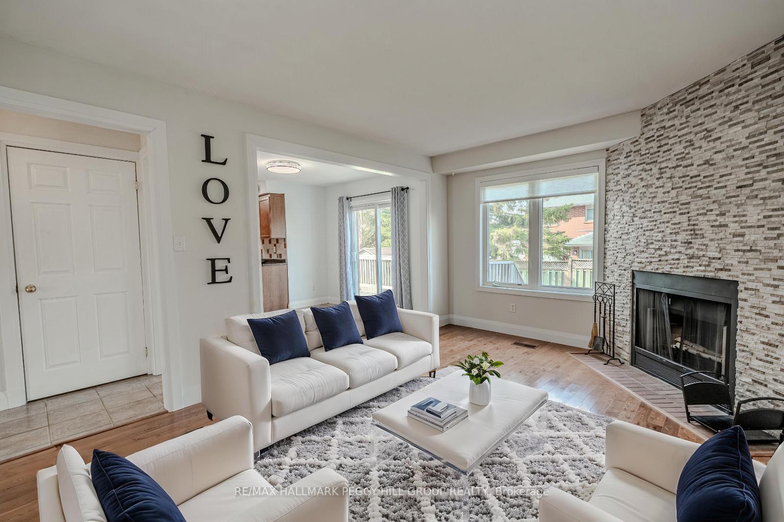 Photo 3 of 6 McDougall Drive, Barrie, West Bayfield — HOMEH