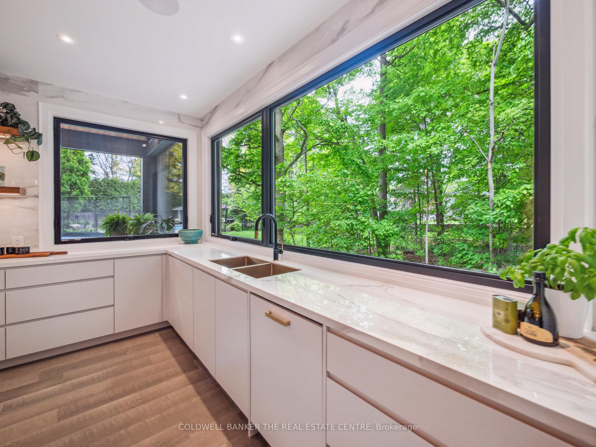 Photo 9 of 8 Lenarthur Court, Aurora, Hills of St Andrew — HOMEH