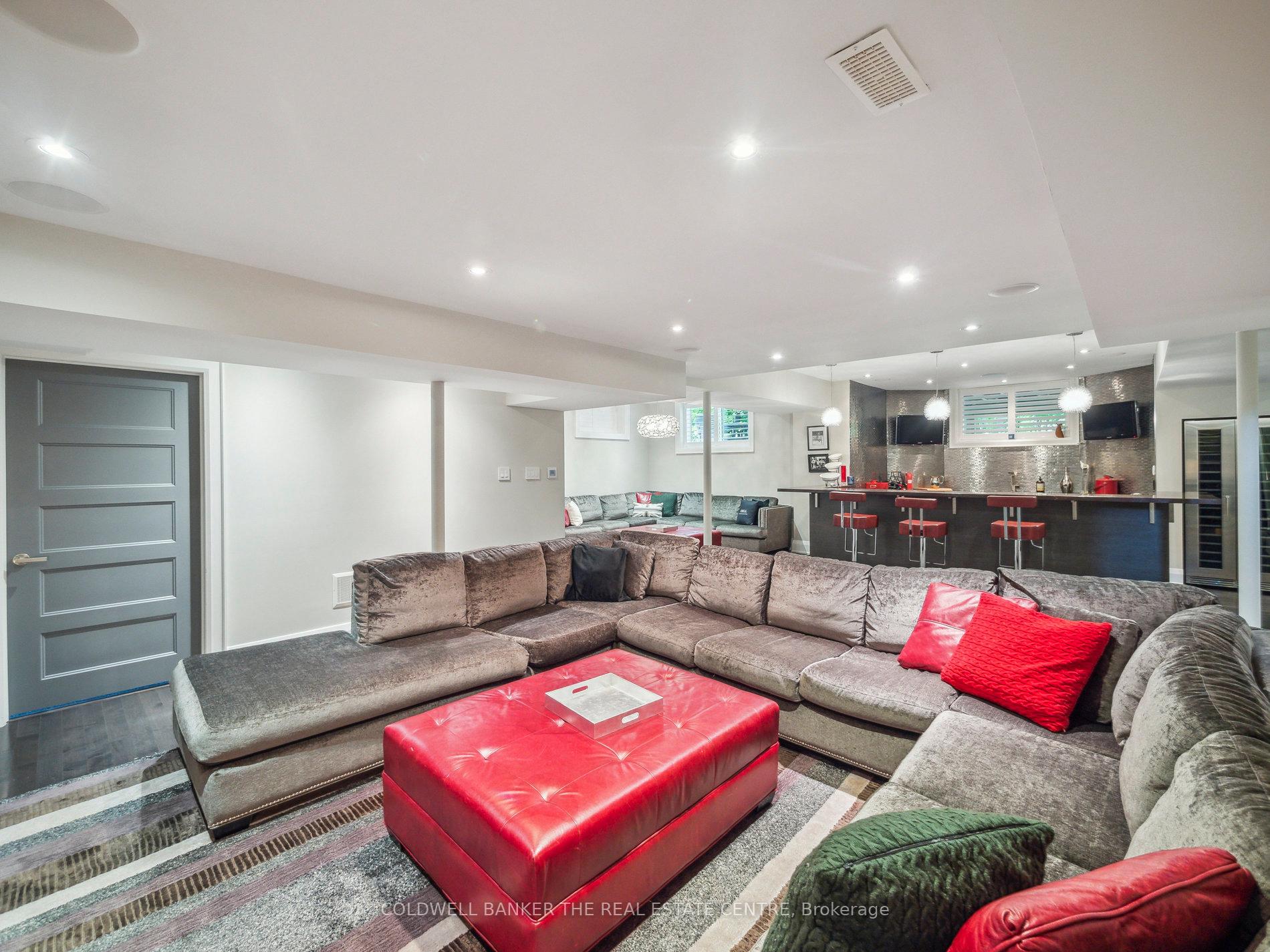 Photo 37 of 8 Lenarthur Court, Aurora, Hills of St Andrew — HOMEH