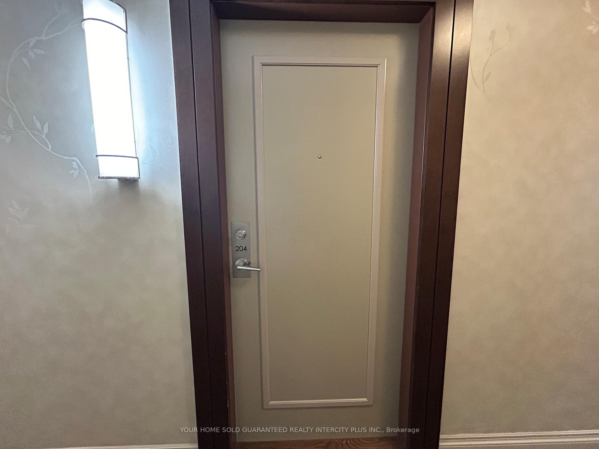 Photo 7 of Unit 204, 2396 Major Mackenzie Drive, Vaughan, Maple — HOMEH