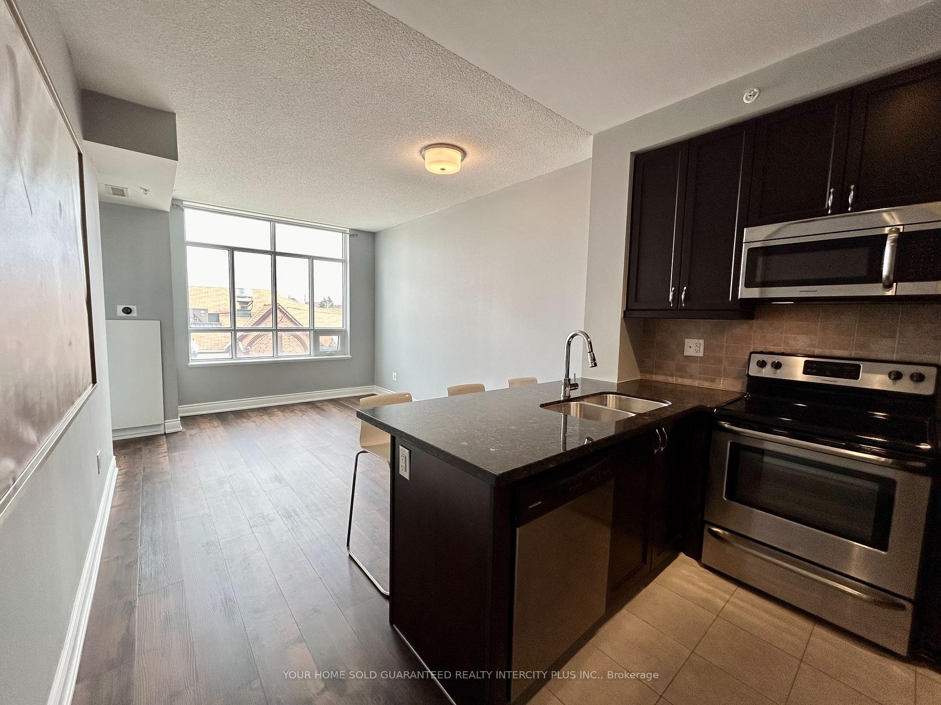 Photo 9 of Unit 204, 2396 Major Mackenzie Drive, Vaughan, Maple — HOMEH