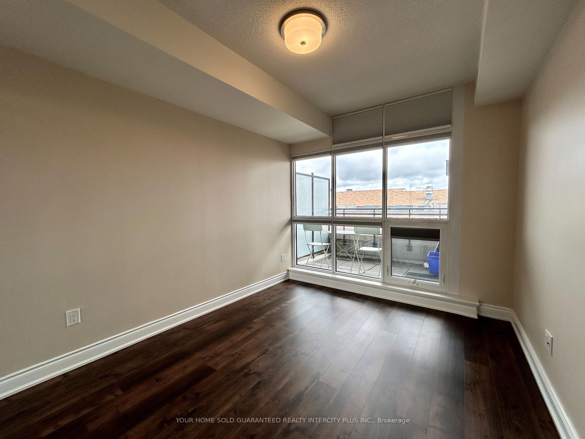 Photo 16 of Unit 204, 2396 Major Mackenzie Drive, Vaughan, Maple — HOMEH
