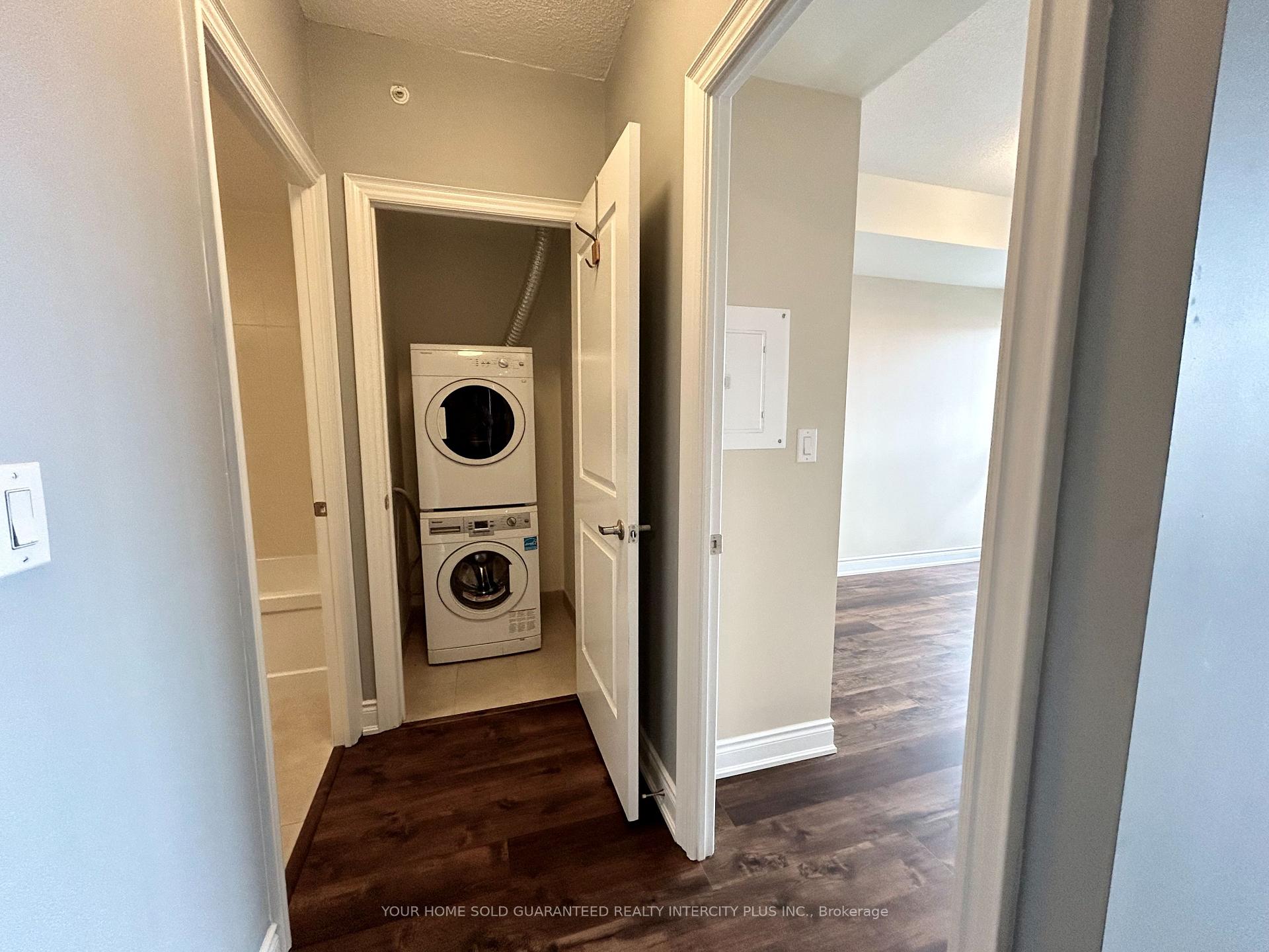 Photo 21 of Unit 204, 2396 Major Mackenzie Drive, Vaughan, Maple — HOMEH