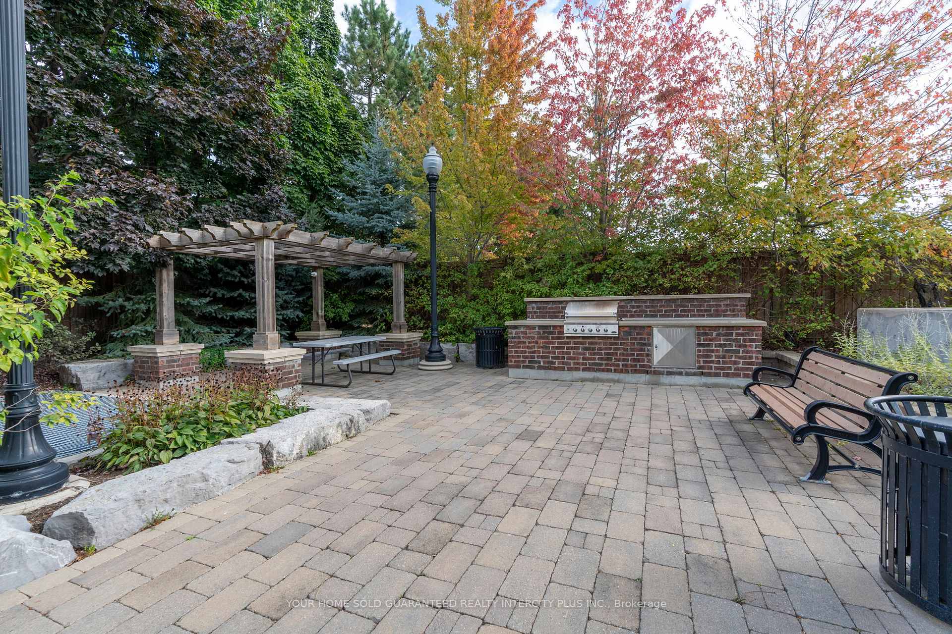 Photo 25 of Unit 204, 2396 Major Mackenzie Drive, Vaughan, Maple — HOMEH