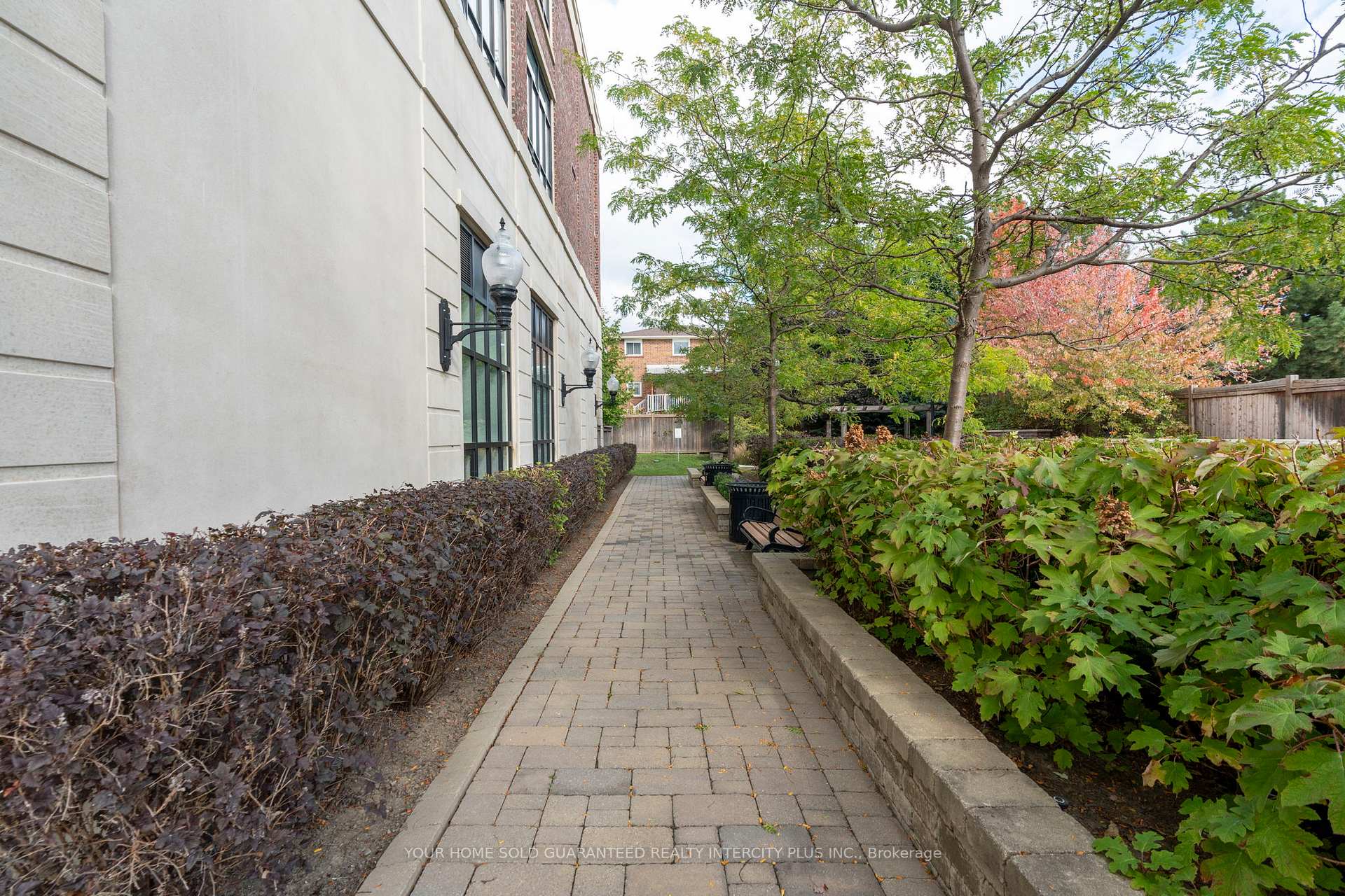 Photo 26 of Unit 204, 2396 Major Mackenzie Drive, Vaughan, Maple — HOMEH