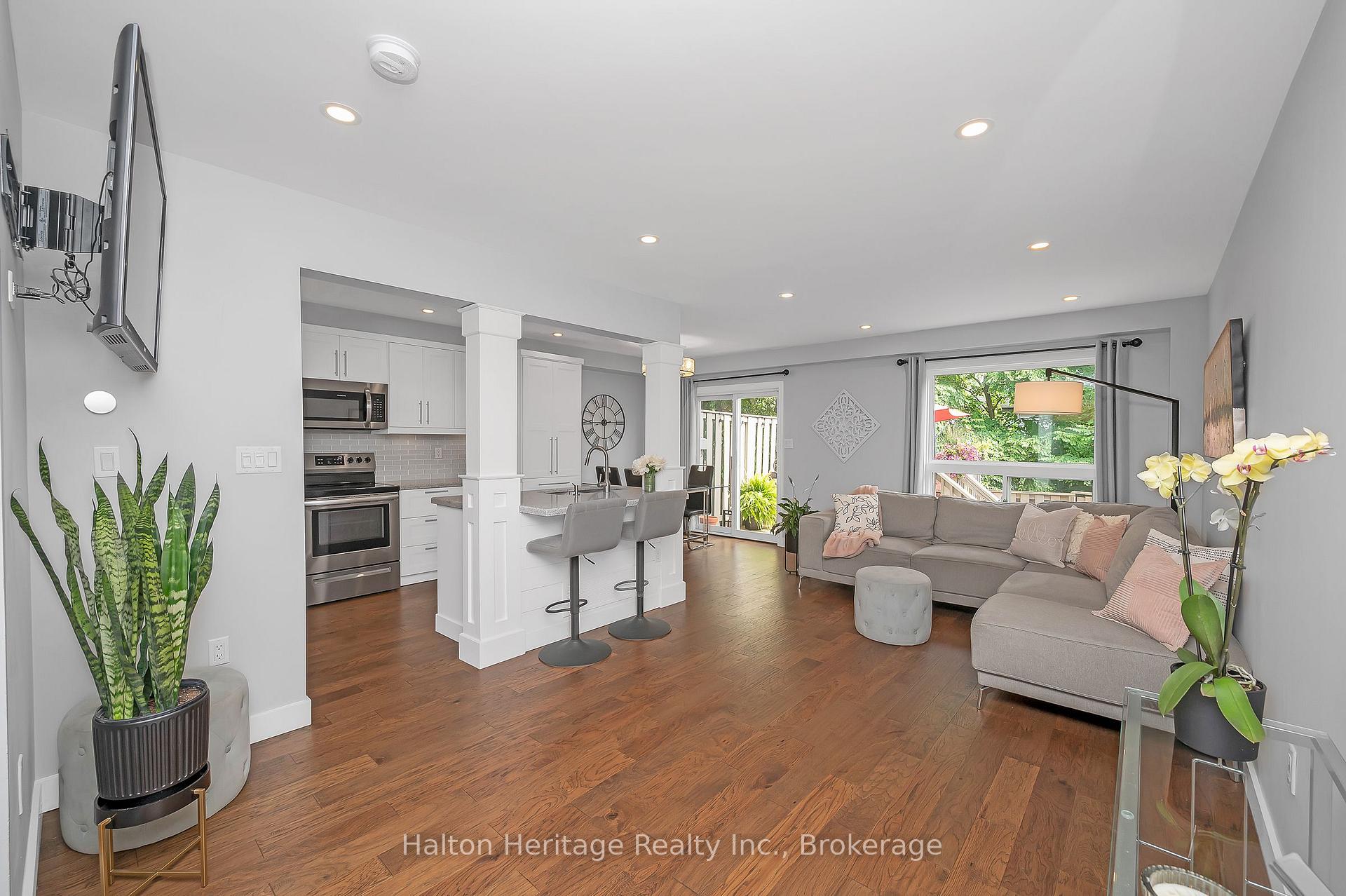 Photo 5 of Unit 67, 485 Green Road, Hamilton, Stoney Creek — HOMEH