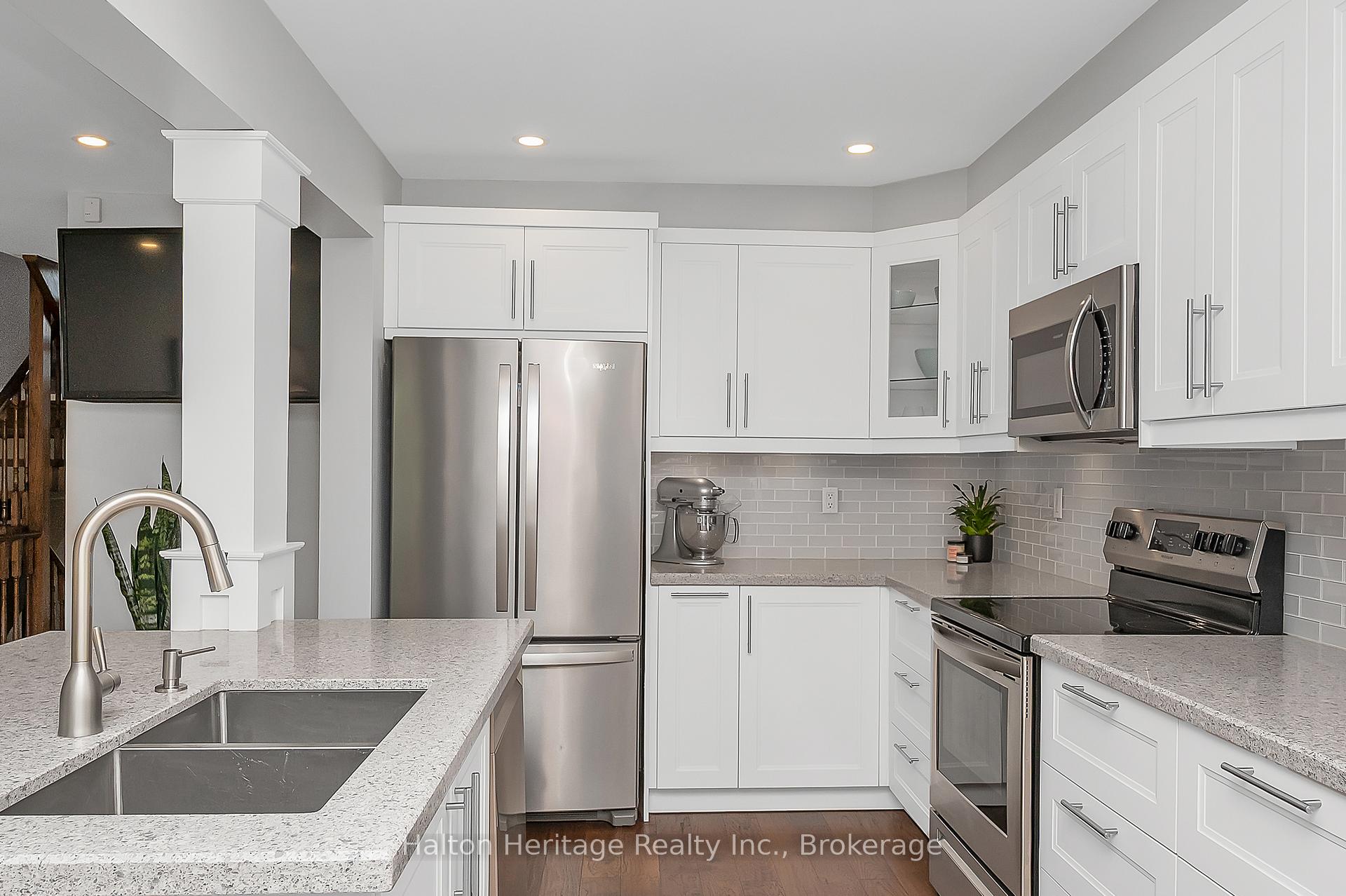 Photo 11 of Unit 67, 485 Green Road, Hamilton, Stoney Creek — HOMEH