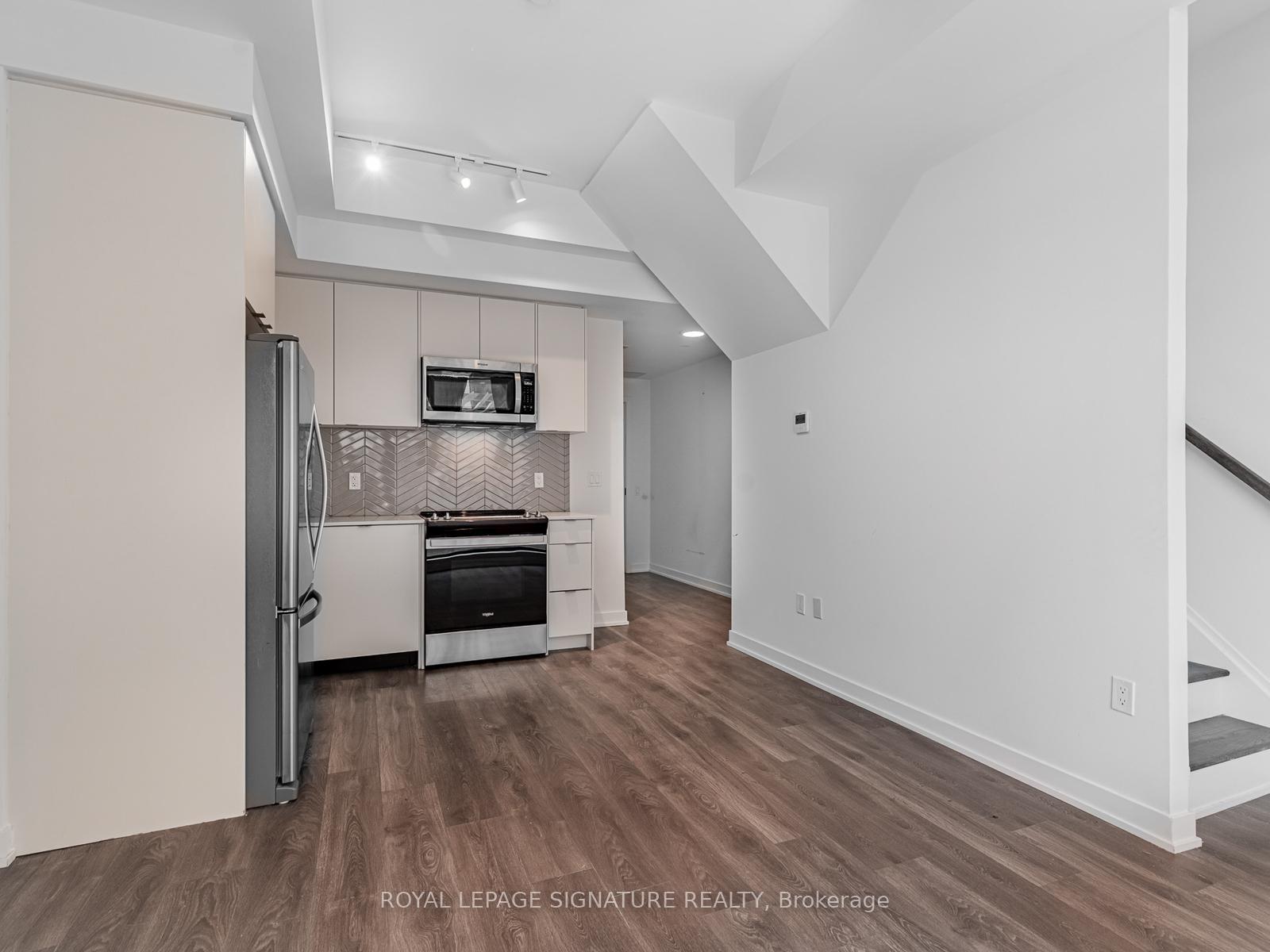 Front of Unit 183F, 1608 Charles Street
