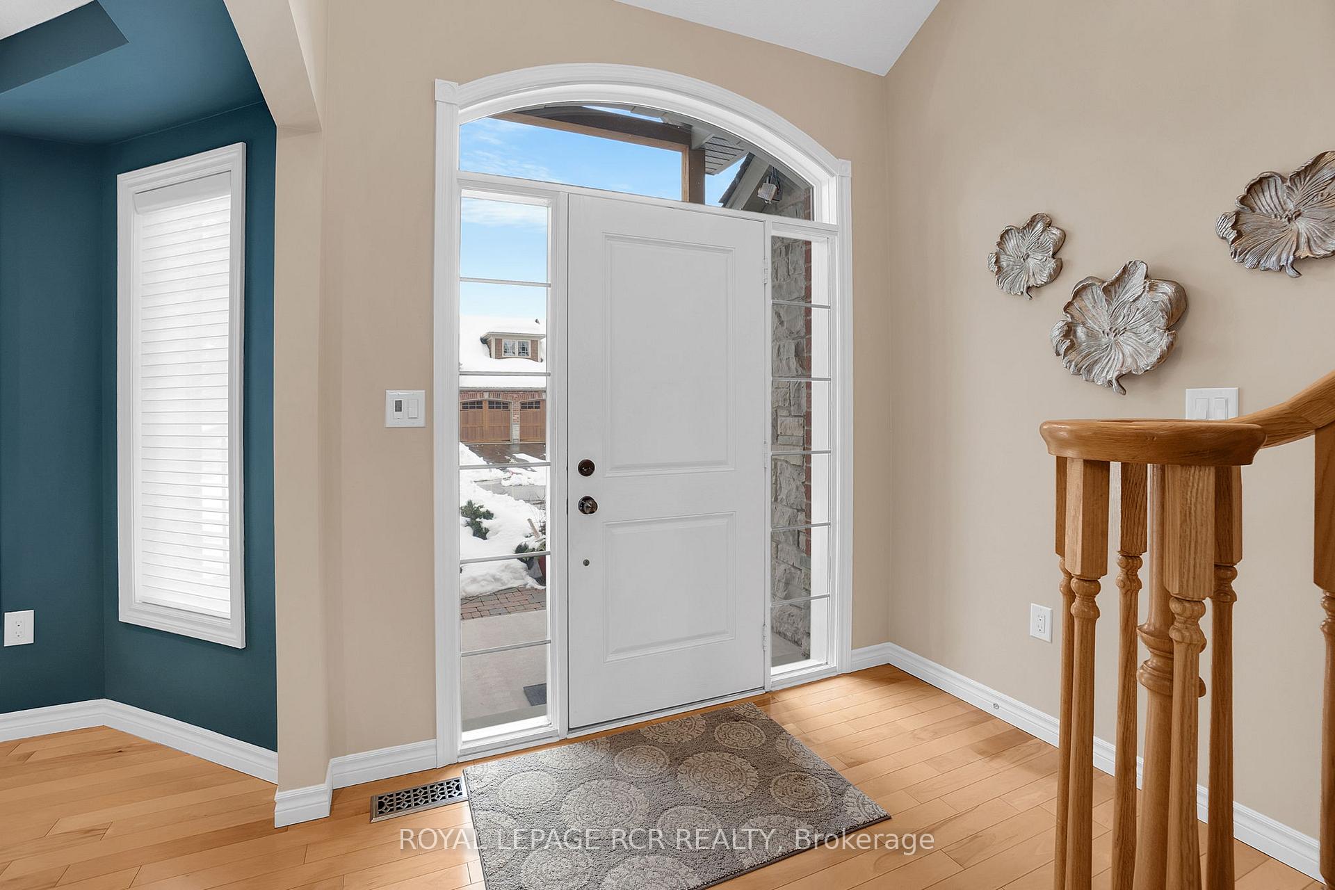Photo 4 of Unit 1, 16 Zimmerman Drive, Caledon, Rural Caledon — HOMEH