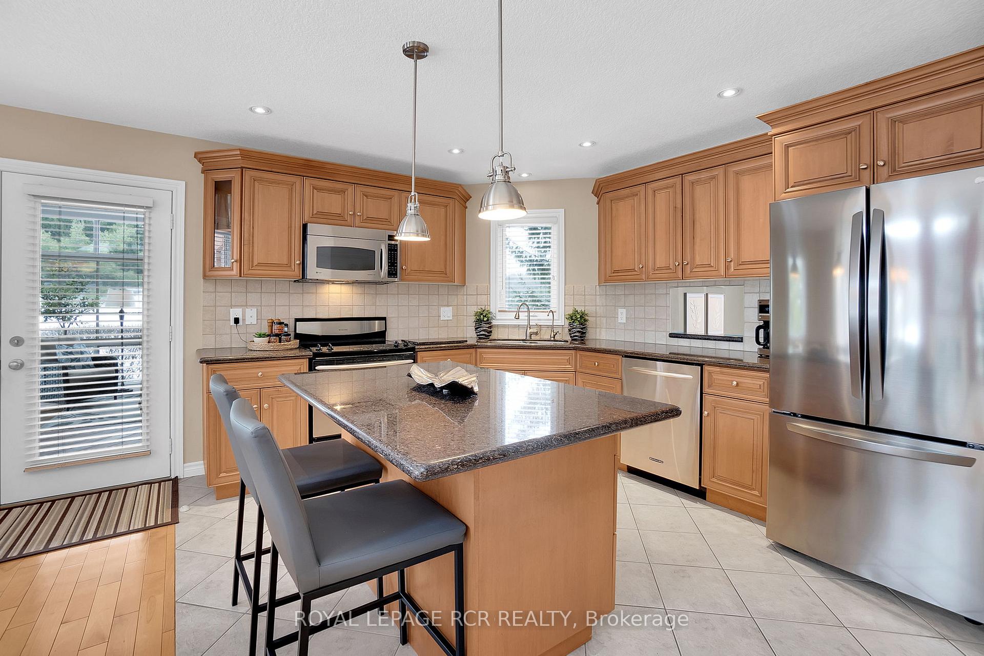 Photo 7 of Unit 1, 16 Zimmerman Drive, Caledon, Rural Caledon — HOMEH