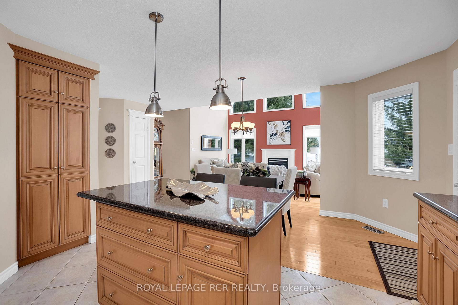 Photo 5 of Unit 1, 16 Zimmerman Drive, Caledon, Rural Caledon — HOMEH