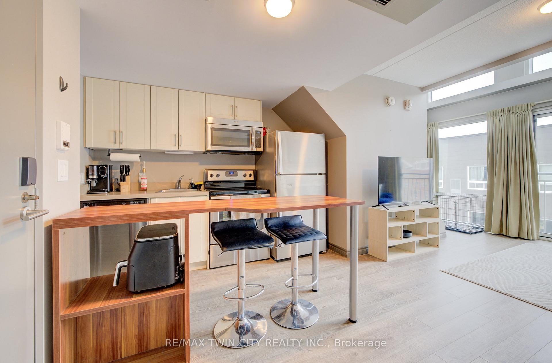 Photo 7 of Unit 7, 321 Spruce Street, Waterloo — HOMEH
