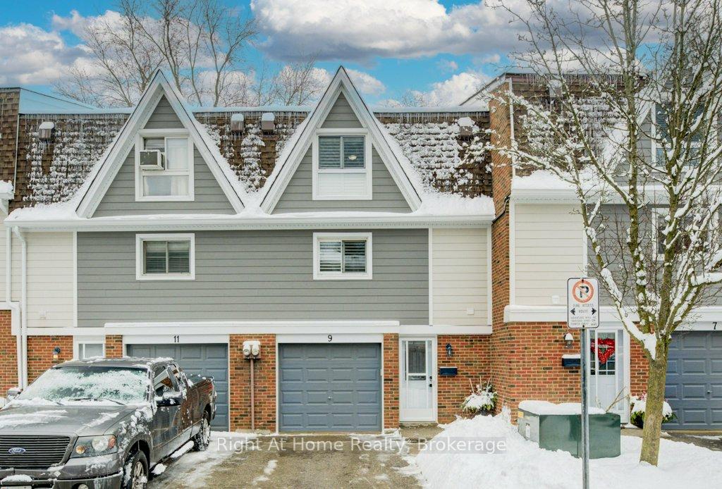 Photo 3 of Unit 78, 9 Trudy Court, Hamilton, Dundas — HOMEH