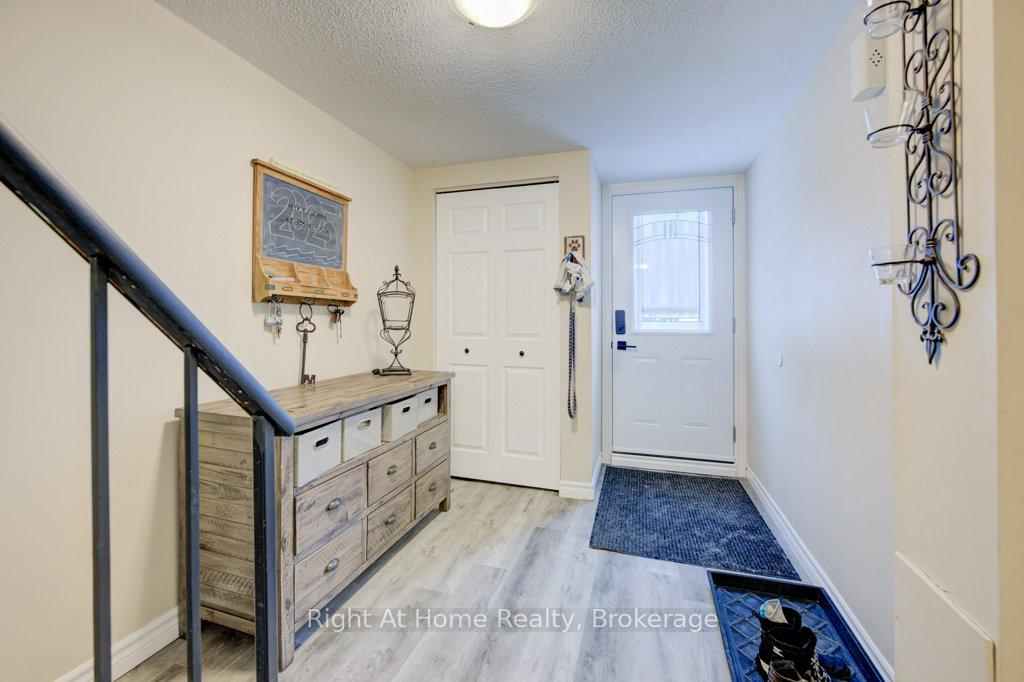 Photo 4 of Unit 78, 9 Trudy Court, Hamilton, Dundas — HOMEH