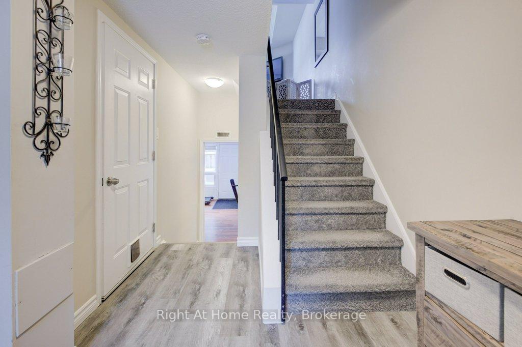 Photo 5 of Unit 78, 9 Trudy Court, Hamilton, Dundas — HOMEH