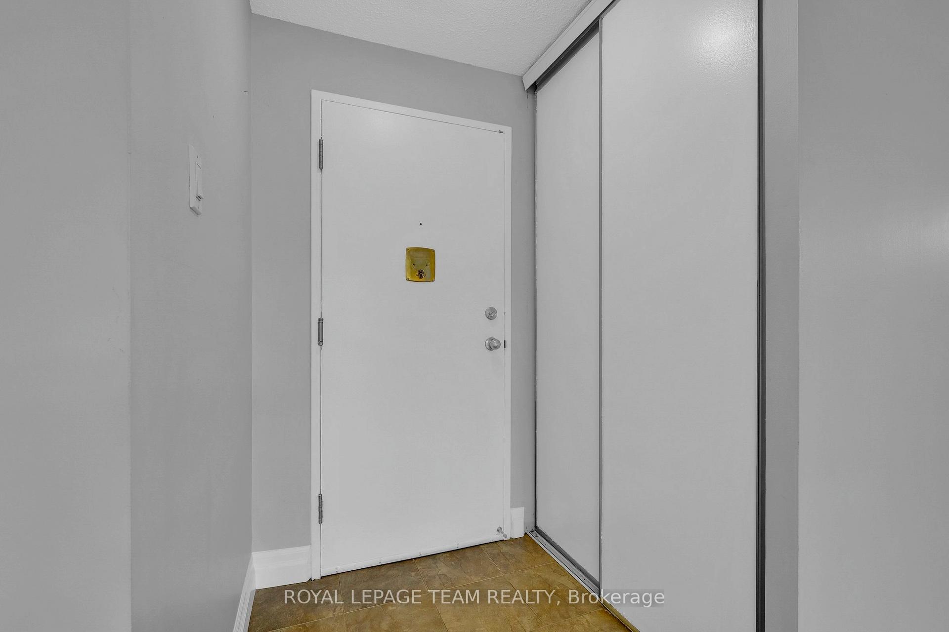 Photo 3 of Unit 302, 50 Burnside Avenue, Ottawa, Mechanicsville — HOMEH