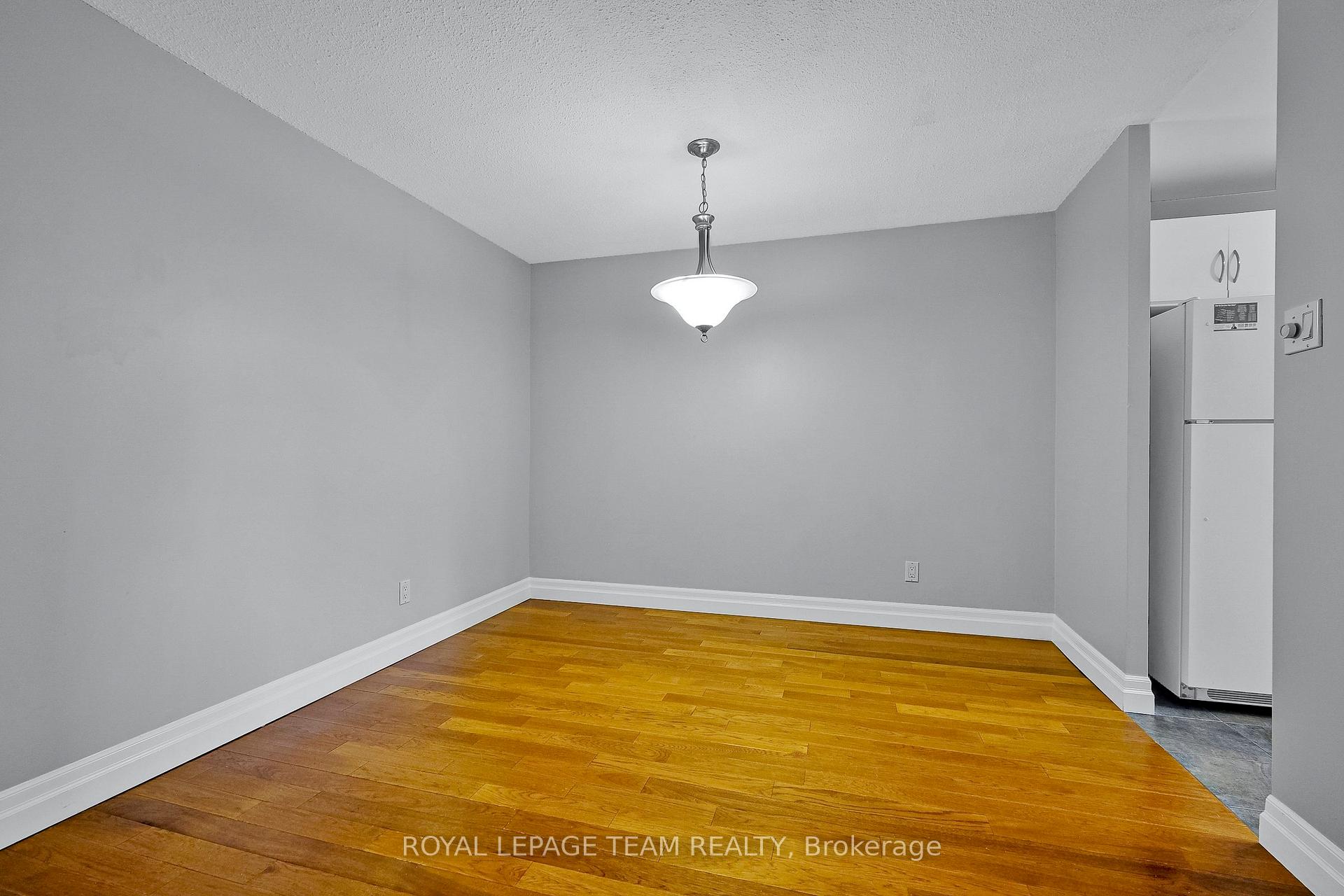 Photo 8 of Unit 302, 50 Burnside Avenue, Ottawa, Mechanicsville — HOMEH