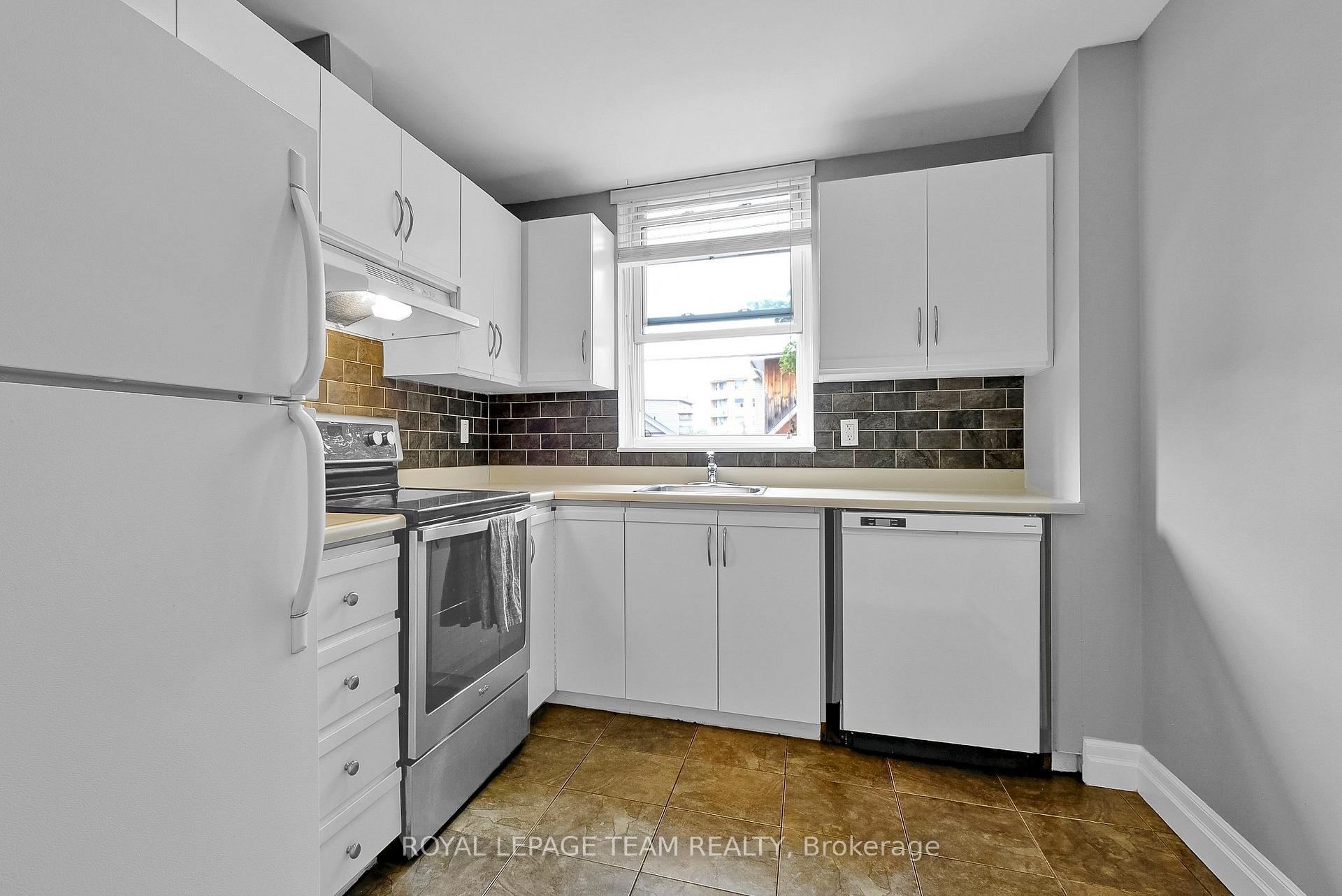 Photo 10 of Unit 302, 50 Burnside Avenue, Ottawa, Mechanicsville — HOMEH