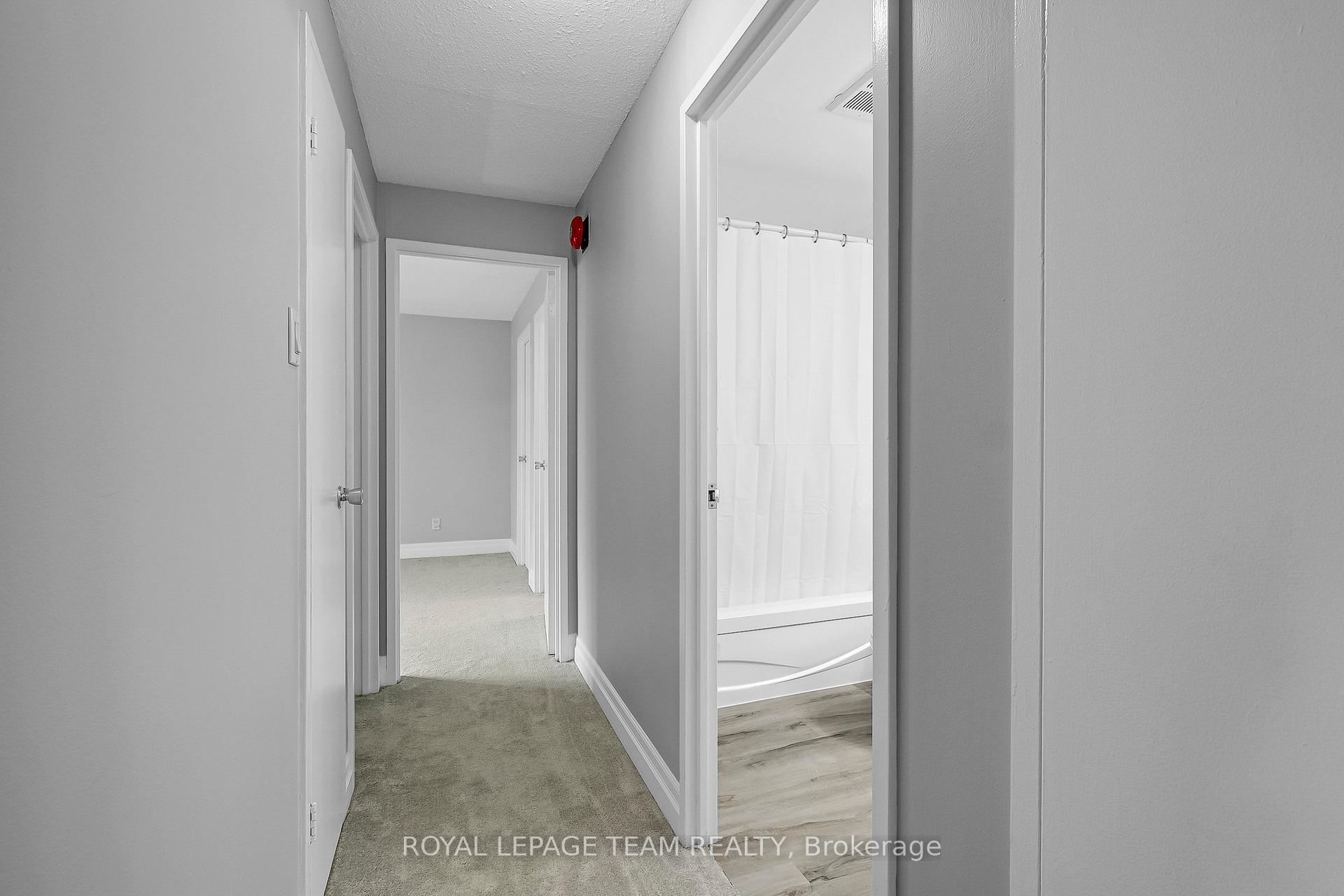 Photo 12 of Unit 302, 50 Burnside Avenue, Ottawa, Mechanicsville — HOMEH