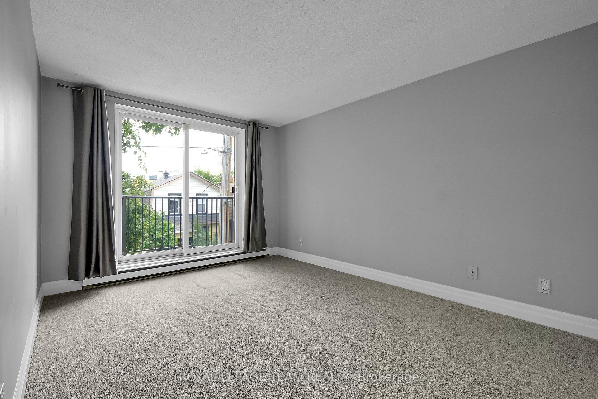 Photo 13 of Unit 302, 50 Burnside Avenue, Ottawa, Mechanicsville — HOMEH
