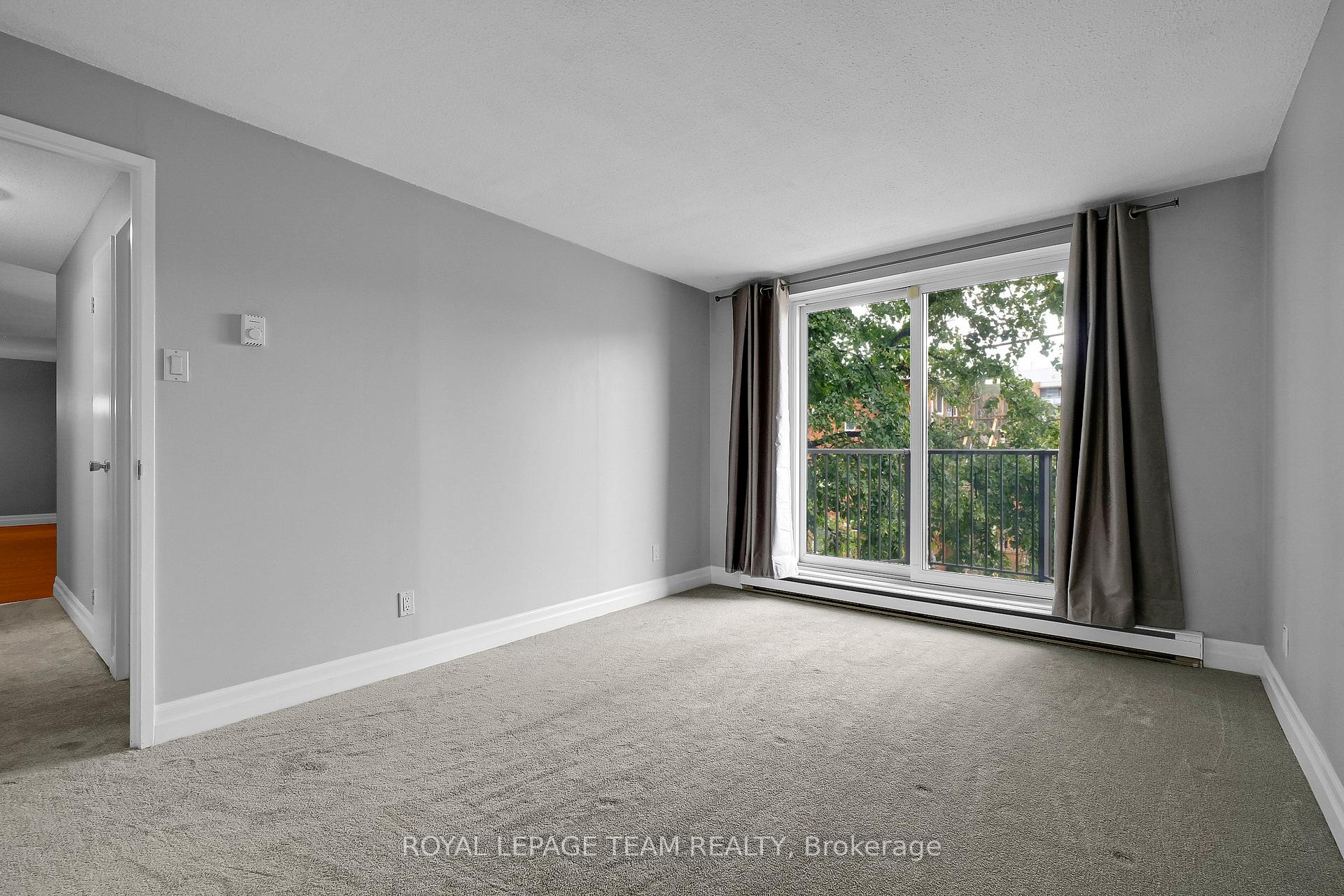 Photo 15 of Unit 302, 50 Burnside Avenue, Ottawa, Mechanicsville — HOMEH