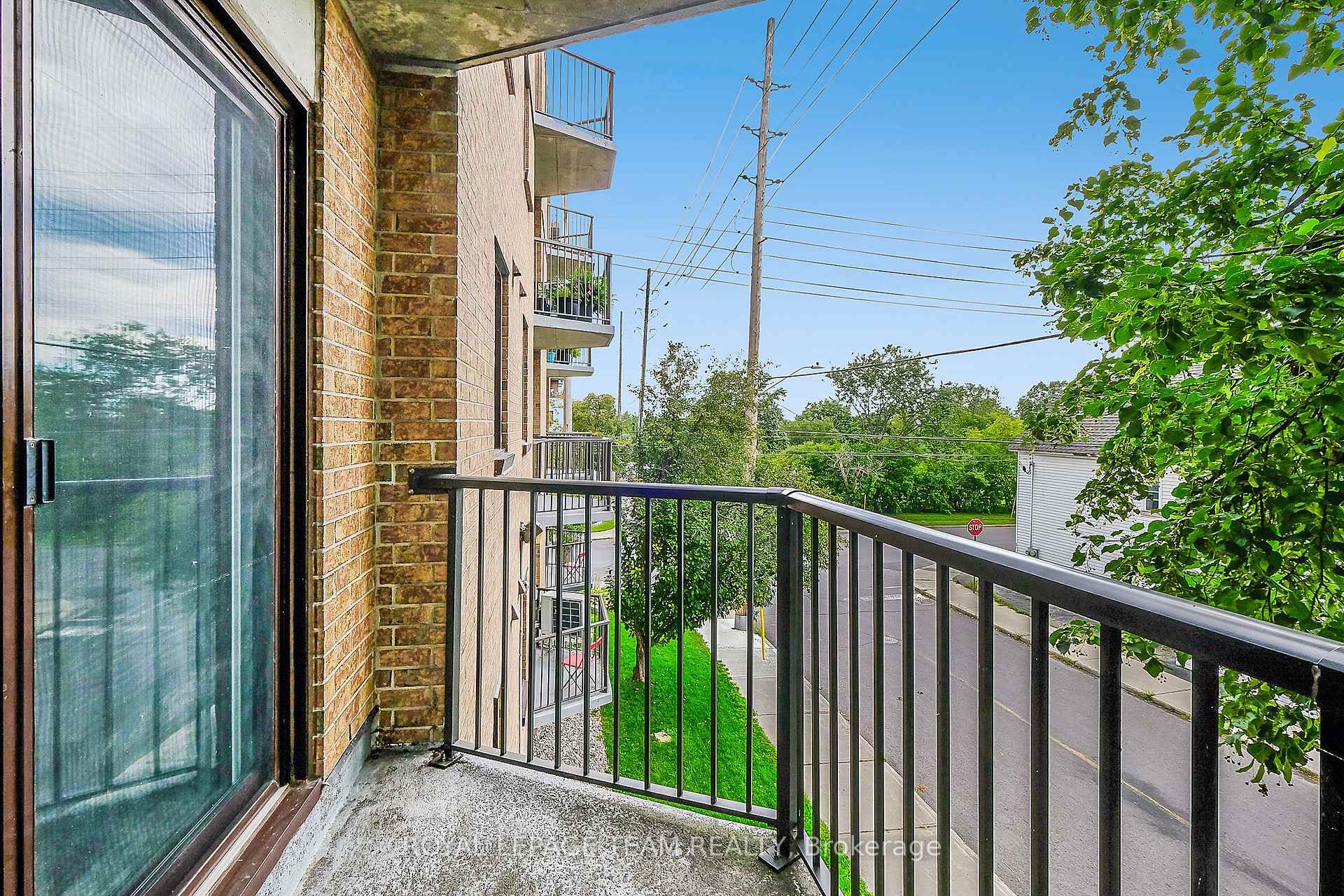 Photo 25 of Unit 302, 50 Burnside Avenue, Ottawa, Mechanicsville — HOMEH