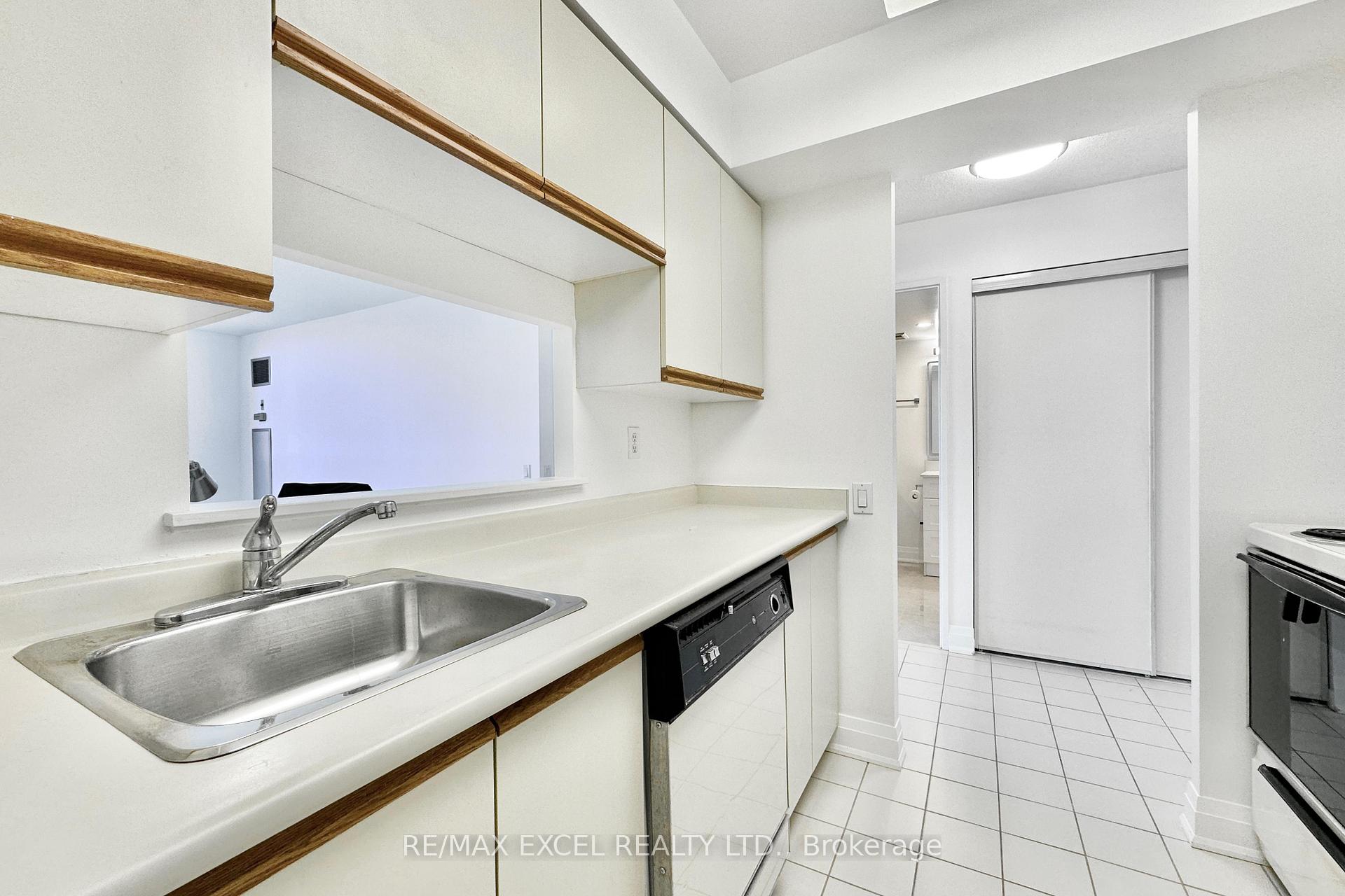Photo 14 of Unit 708, 21 Overlea Boulevard, Toronto, Thorncliffe Park — HOMEH