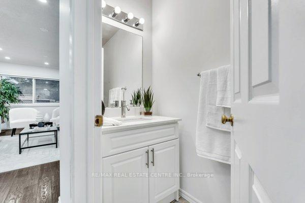 Photo 7 of Unit 2, 524 Beechwood Drive E, Waterloo — HOMEH