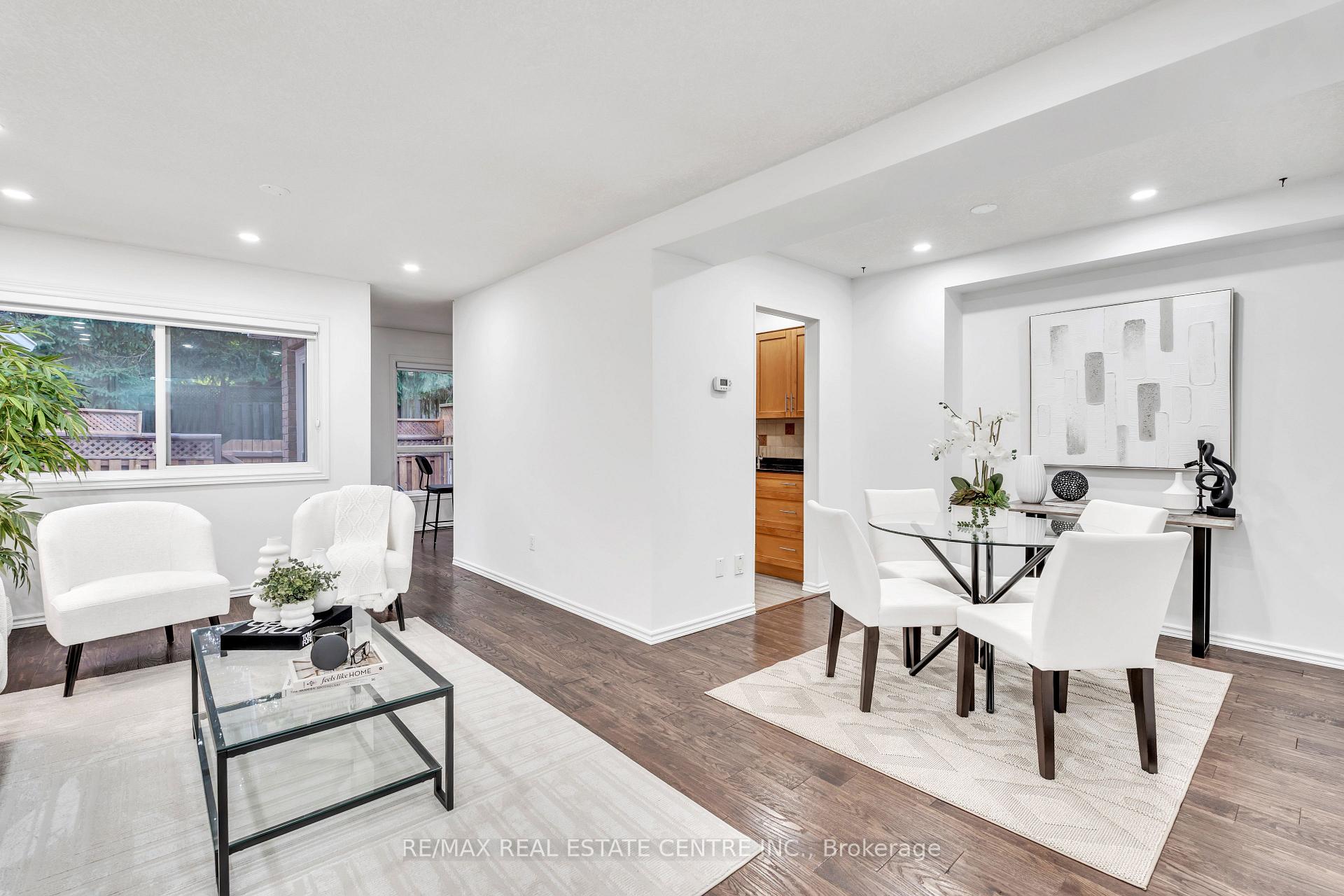 Photo 8 of Unit 2, 524 Beechwood Drive E, Waterloo — HOMEH