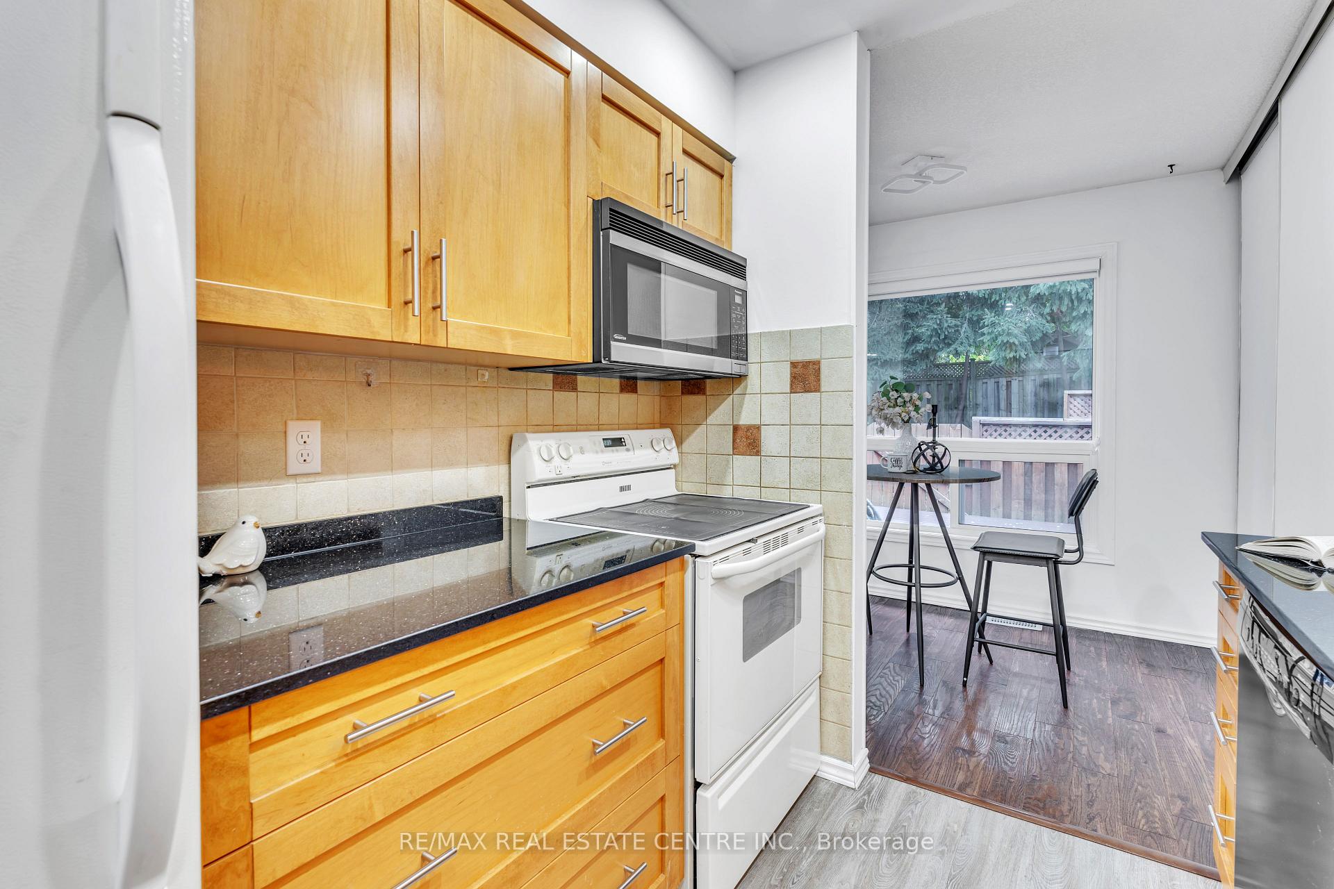 Photo 9 of Unit 2, 524 Beechwood Drive E, Waterloo — HOMEH