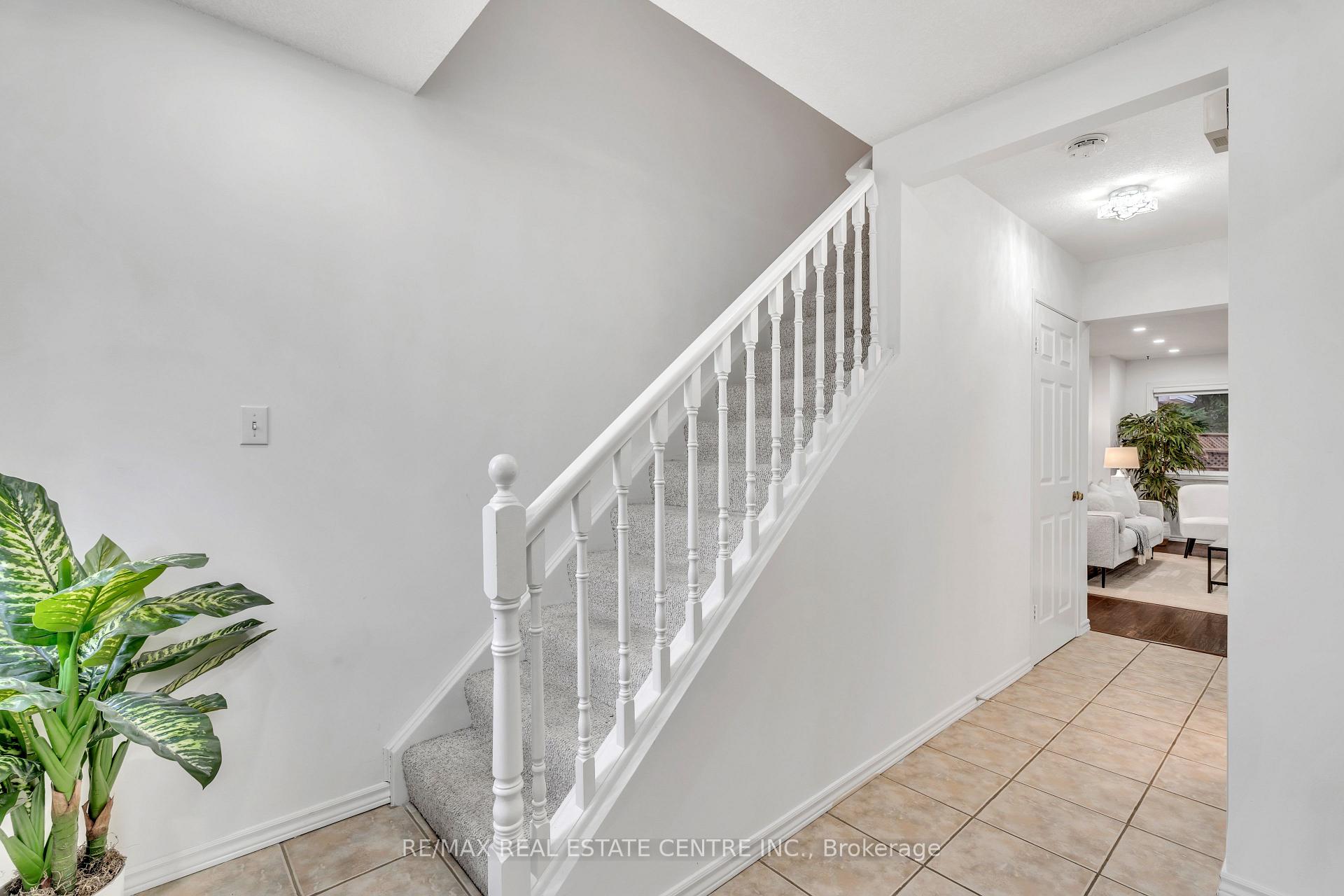 Photo 12 of Unit 2, 524 Beechwood Drive E, Waterloo — HOMEH