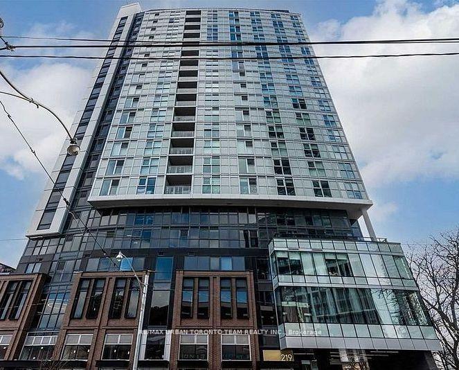 Front of Unit 605, 219 Dundas Street E