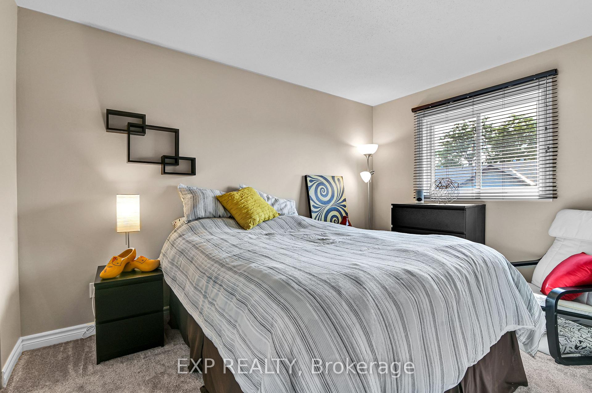 Photo 11 of 1962 Greenvale Lane, Ottawa, Chateauneuf — HOMEH