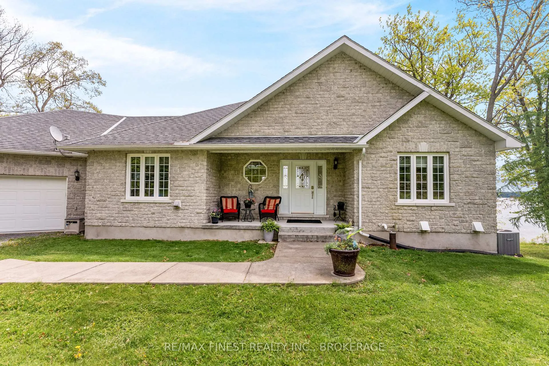 Photo 3 of 121 Hickory Lane, Frontenac Islands, The Islands — HOMEH