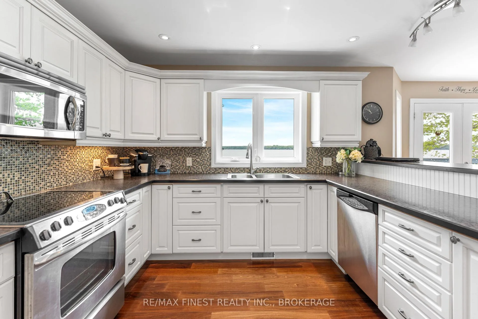 Photo 16 of 121 Hickory Lane, Frontenac Islands, The Islands — HOMEH