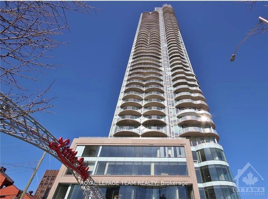 Front of Unit 1202, 805 Carling Avenue
