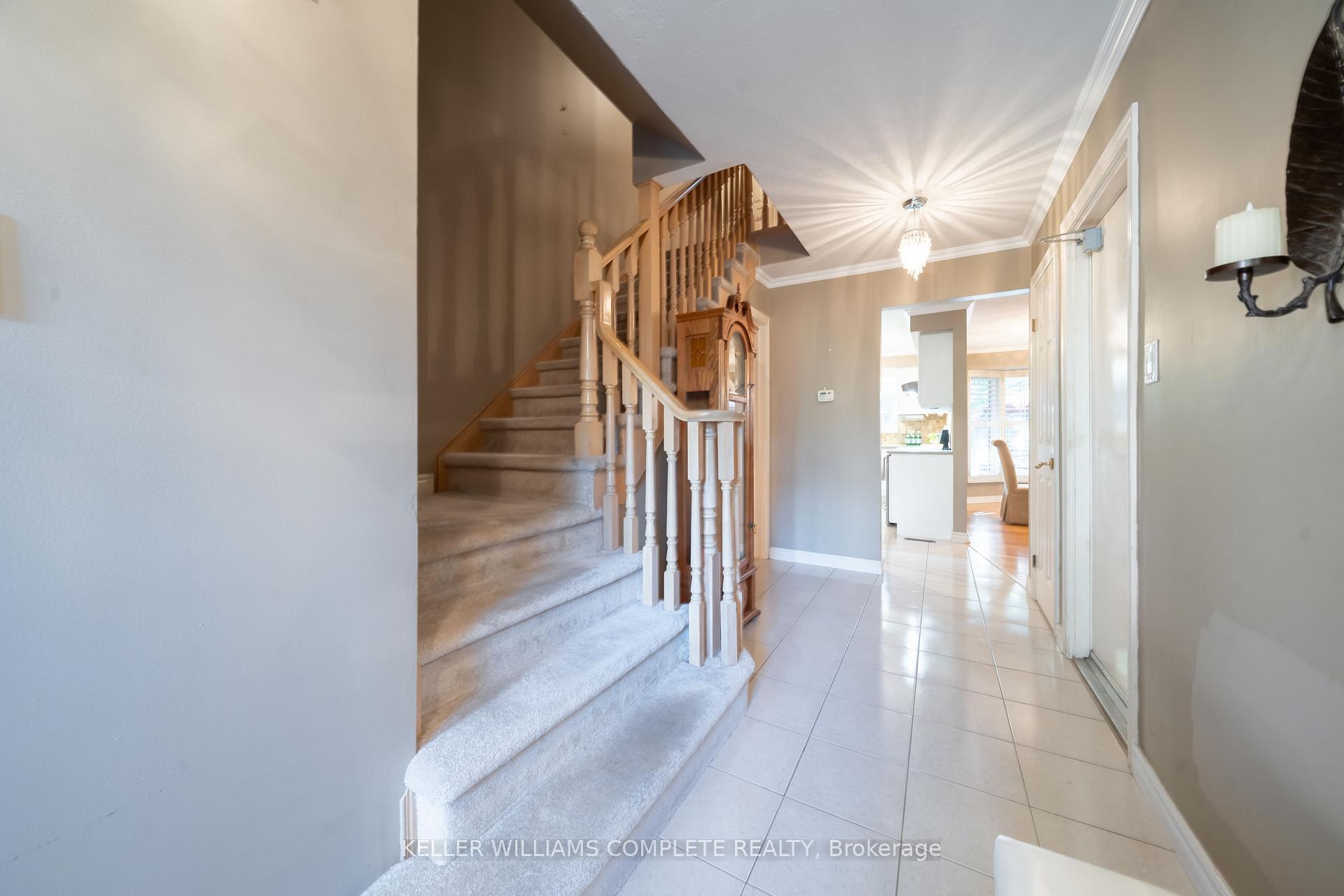 Photo 4 of Unit 6, 230 Meadowbrook Drive, Hamilton, Ancaster — HOMEH