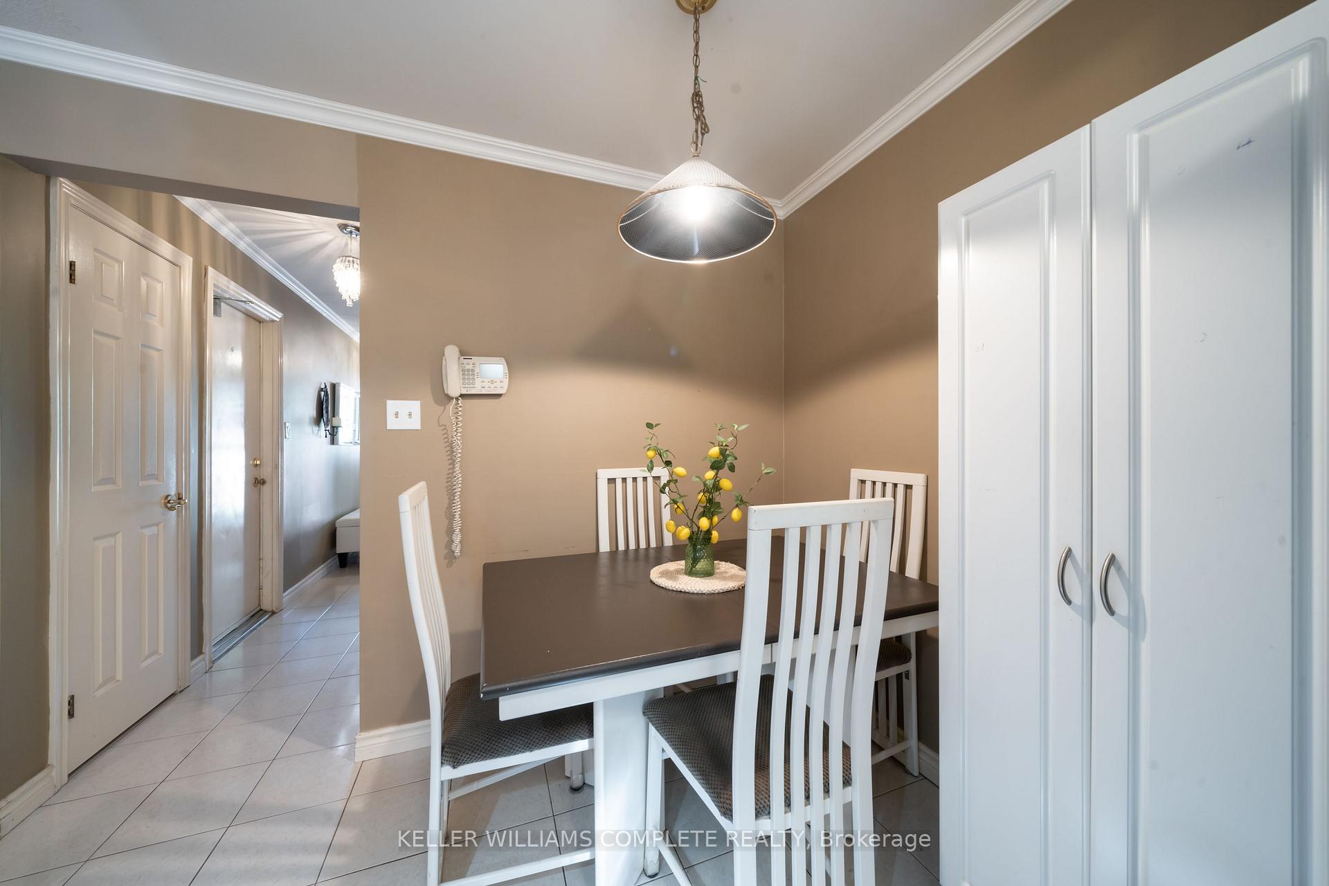 Photo 8 of Unit 6, 230 Meadowbrook Drive, Hamilton, Ancaster — HOMEH