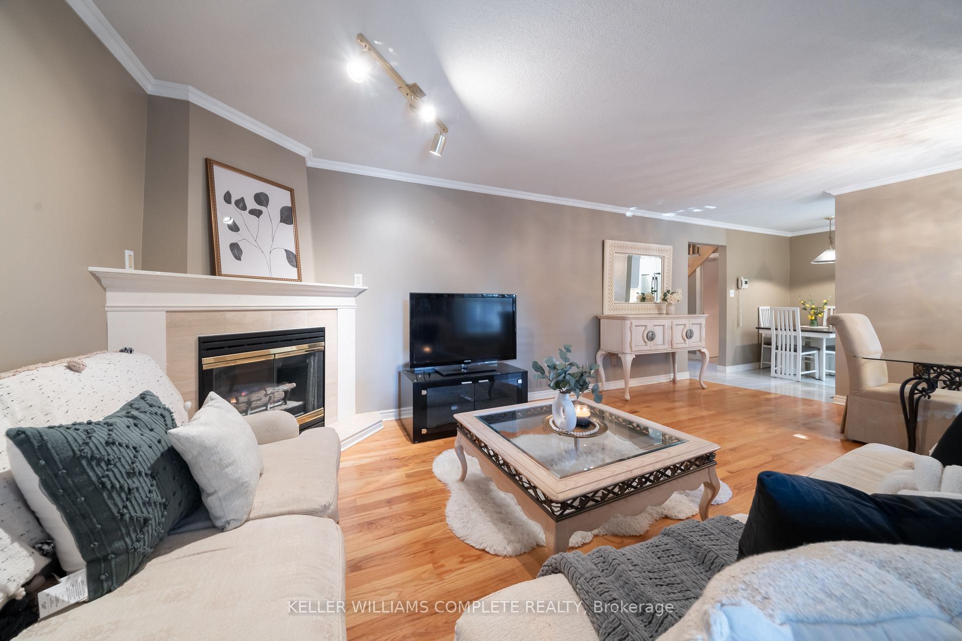 Photo 11 of Unit 6, 230 Meadowbrook Drive, Hamilton, Ancaster — HOMEH