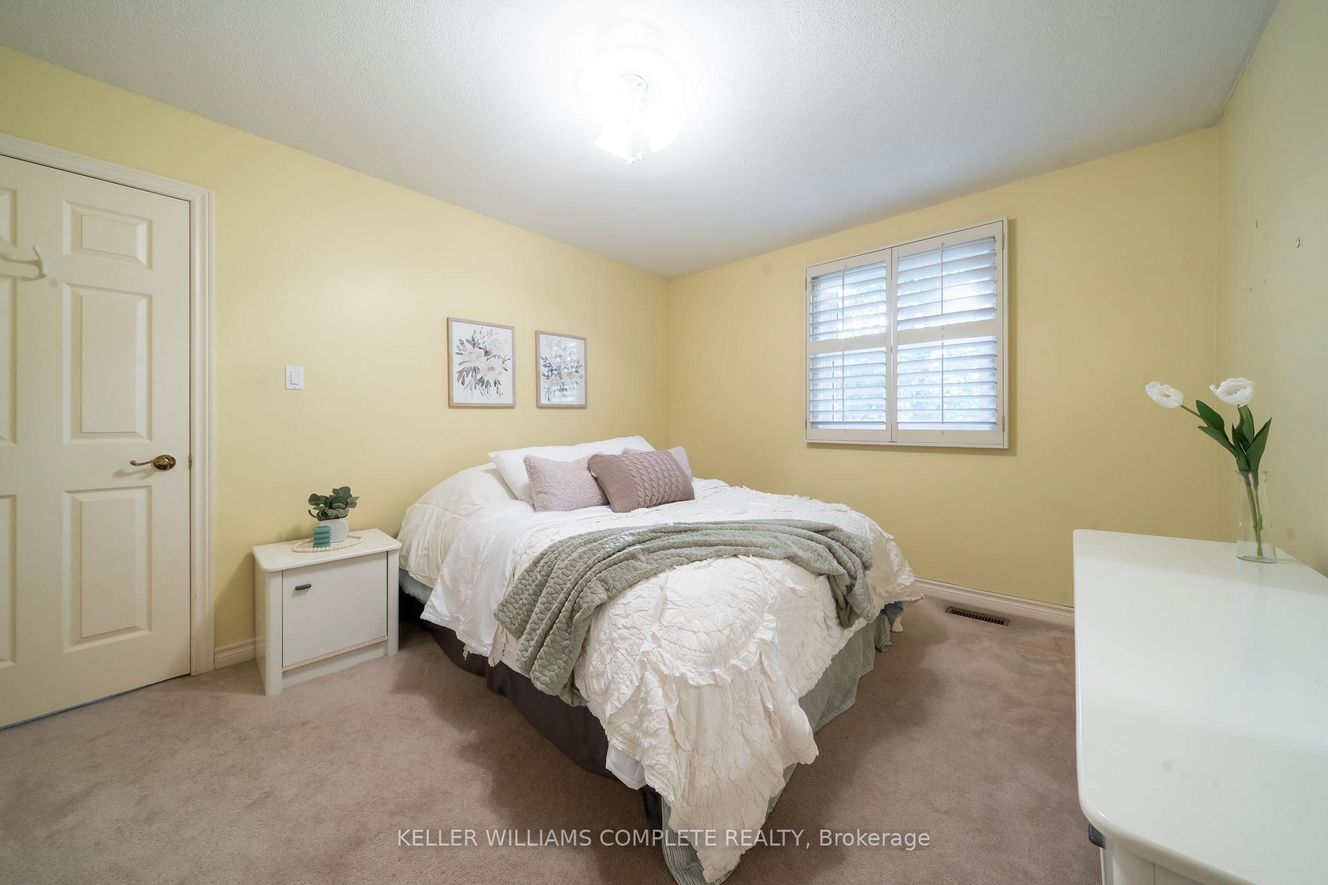 Photo 17 of Unit 6, 230 Meadowbrook Drive, Hamilton, Ancaster — HOMEH