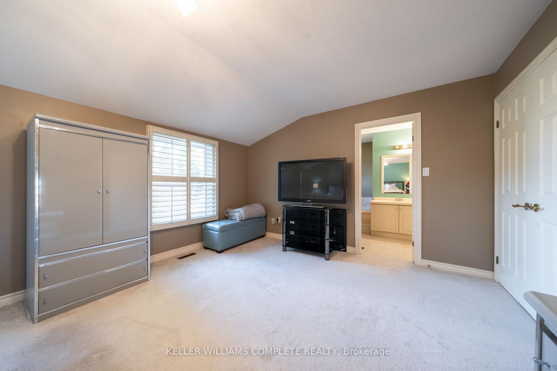 Photo 23 of Unit 6, 230 Meadowbrook Drive, Hamilton, Ancaster — HOMEH