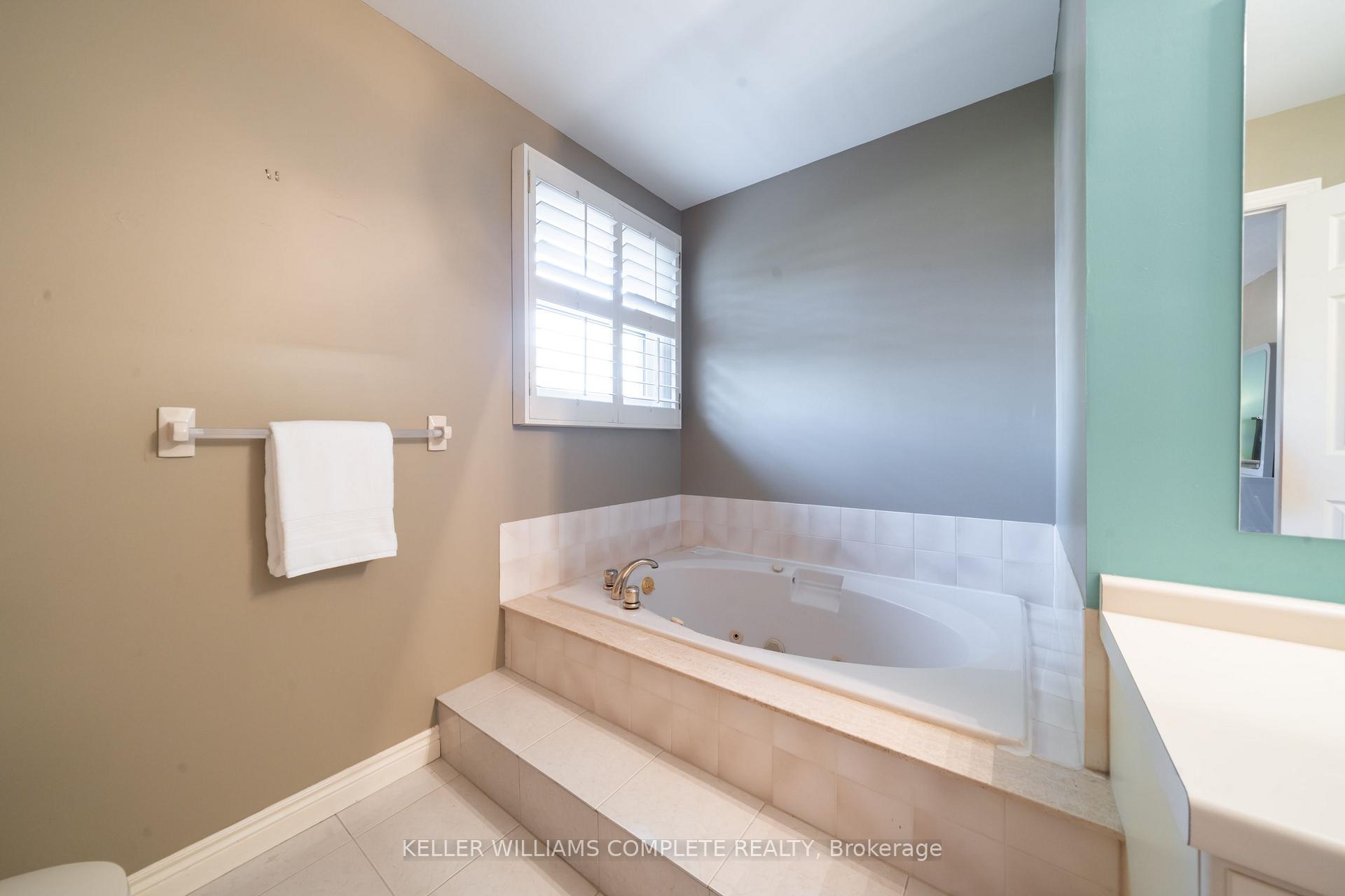 Photo 24 of Unit 6, 230 Meadowbrook Drive, Hamilton, Ancaster — HOMEH