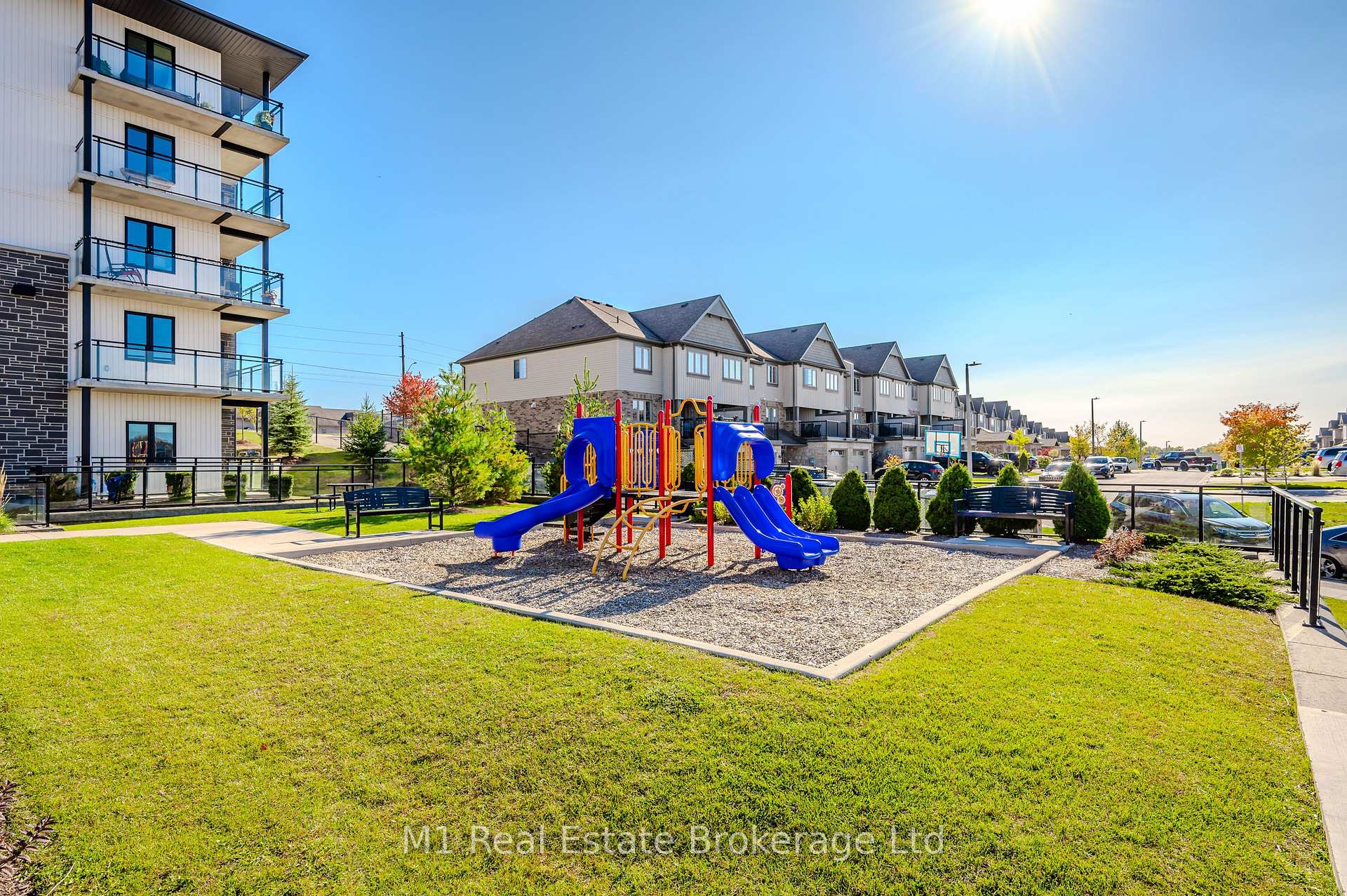 Photo 3 of Unit 410, 108 Summit Ridge Drive, Guelph, Grange Road — HOMEH