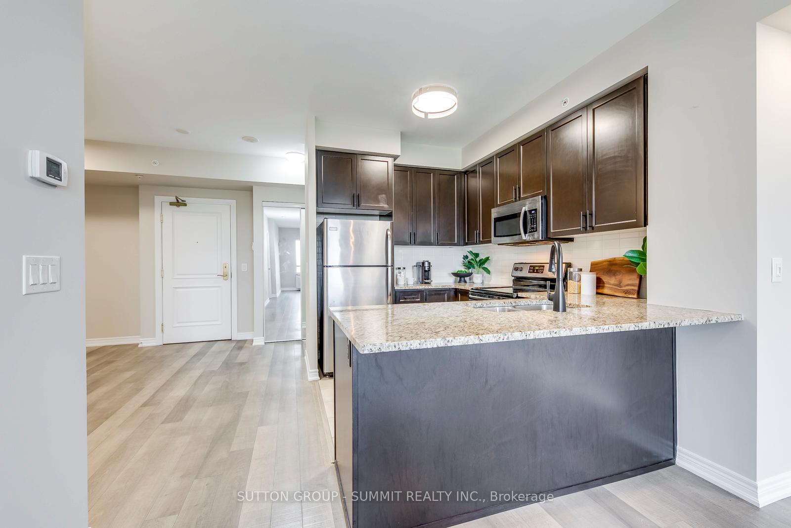 Photo 5 of Unit 804, 9255 Jane Street, Vaughan, Maple — HOMEH