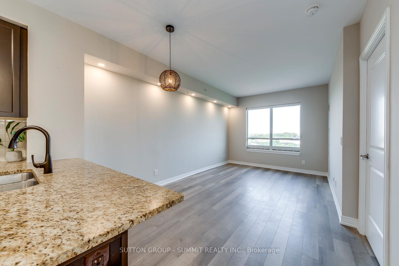 Photo 6 of Unit 804, 9255 Jane Street, Vaughan, Maple — HOMEH