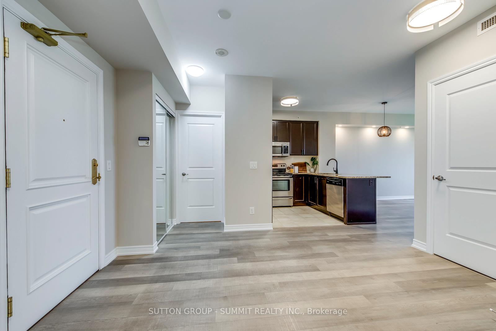 Photo 10 of Unit 804, 9255 Jane Street, Vaughan, Maple — HOMEH